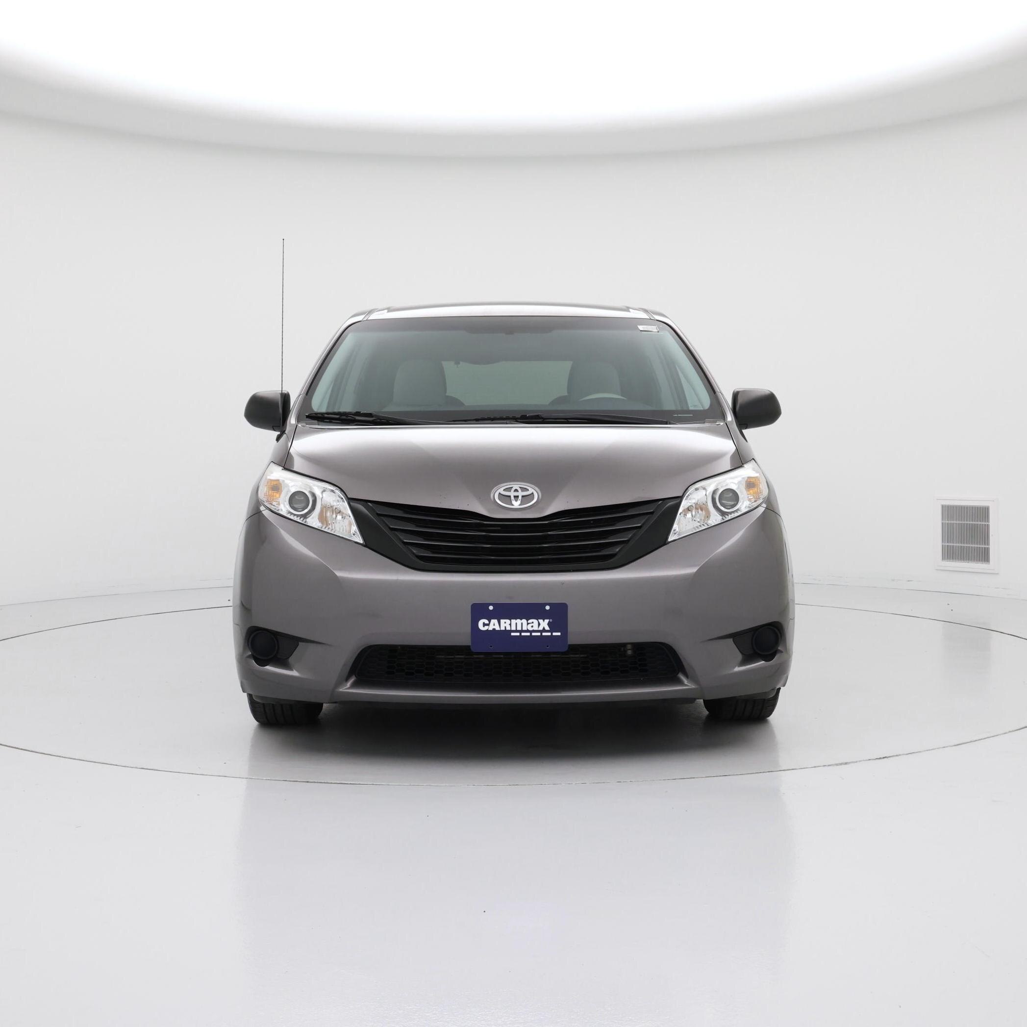 Thumbnail: 2014 Toyota Sienna - 5