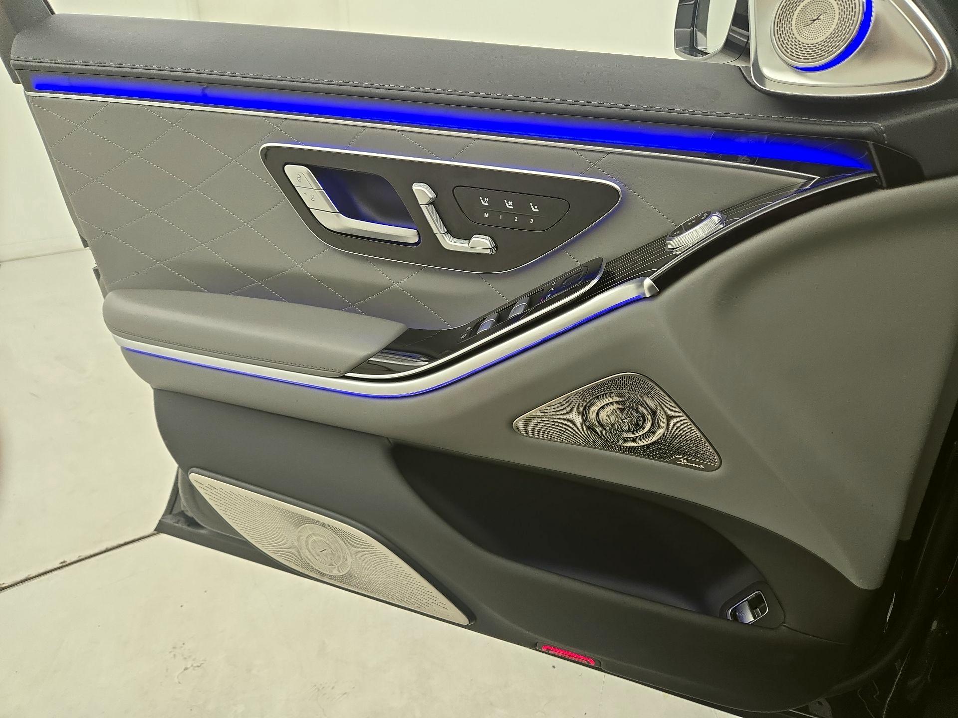 Thumbnail: 2021 Mercedes-Benz S-Class - 12