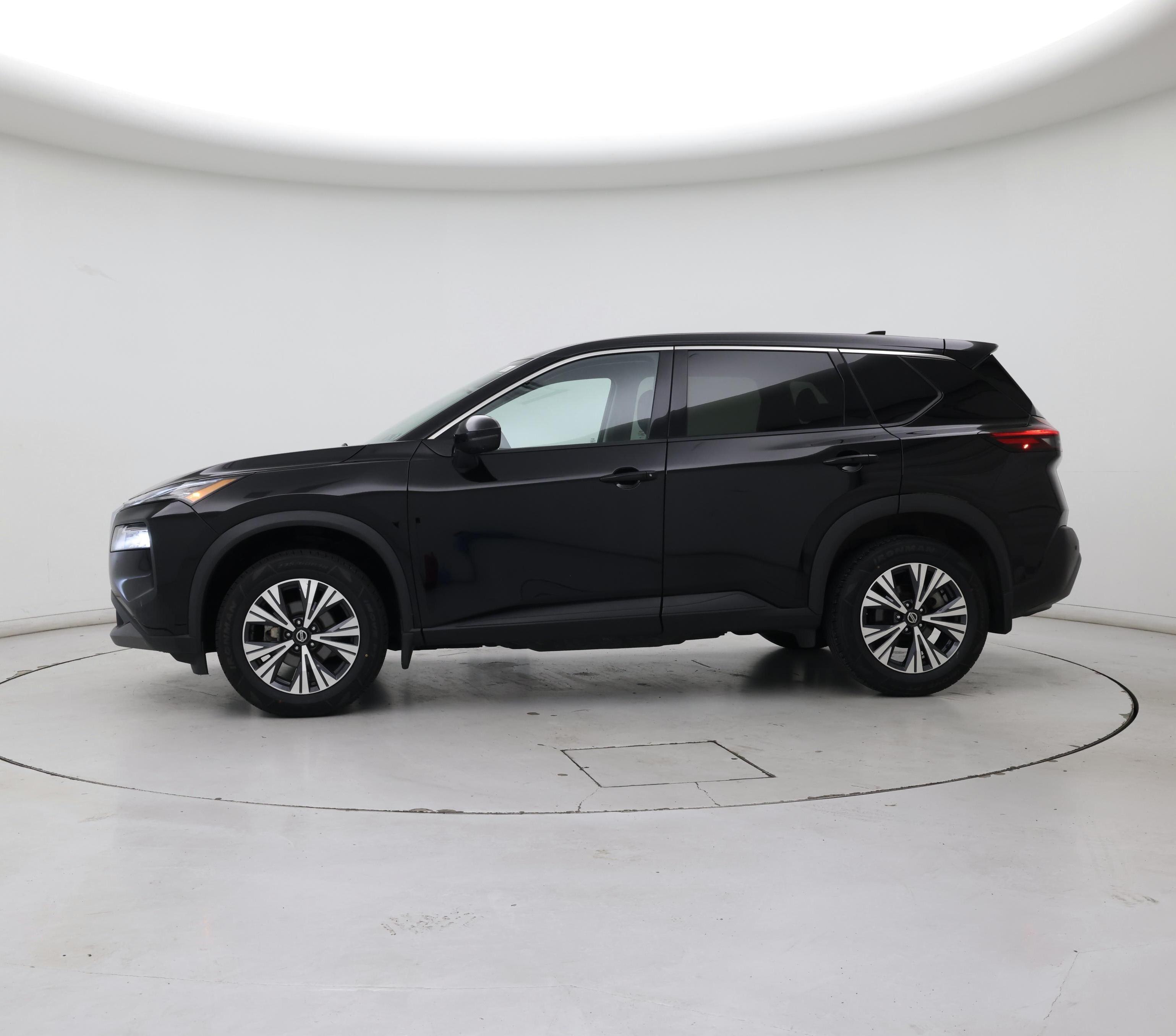 Thumbnail: 2021 Nissan Rogue - 3