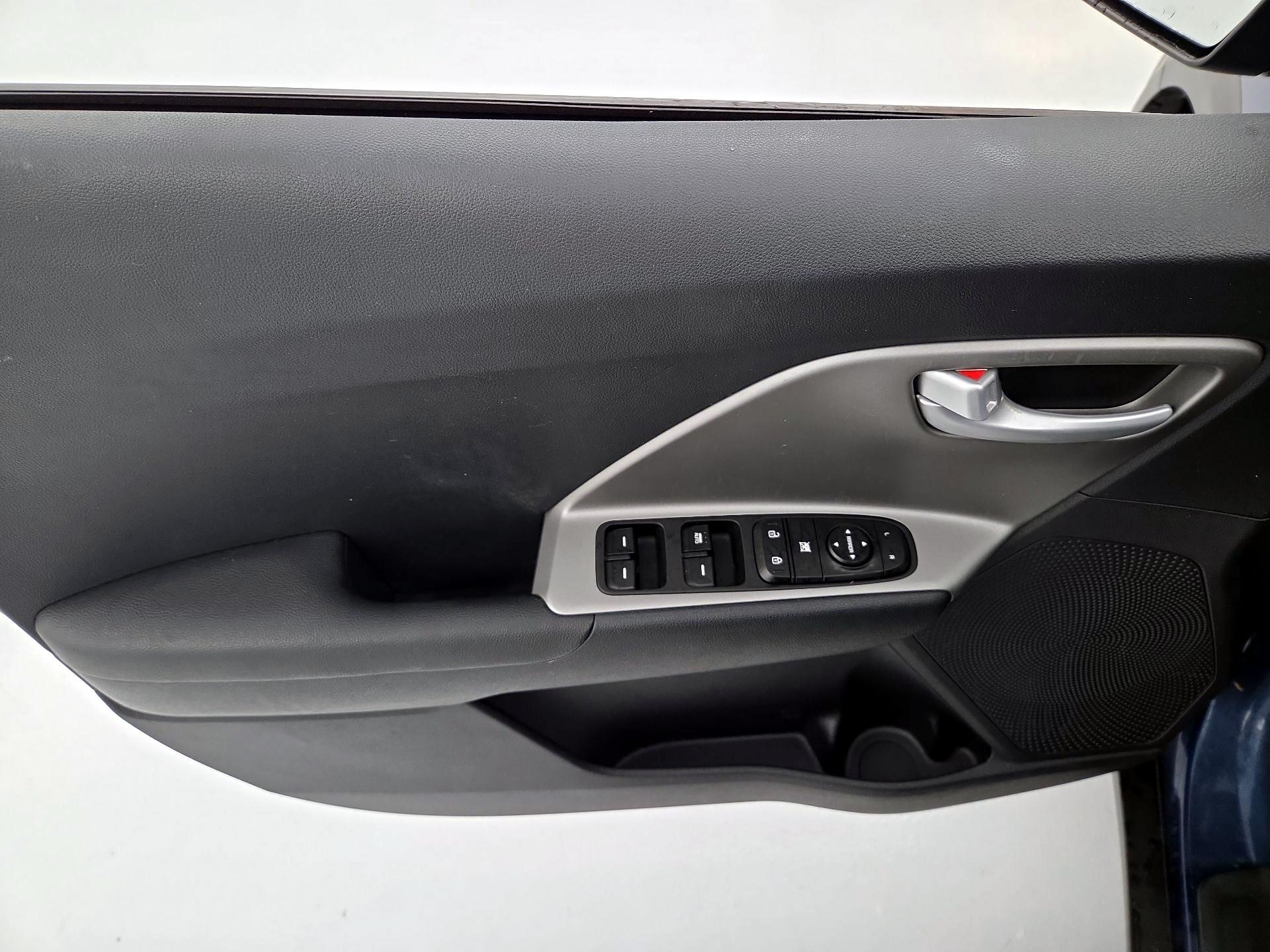 Thumbnail: 2019 Kia Niro - 12