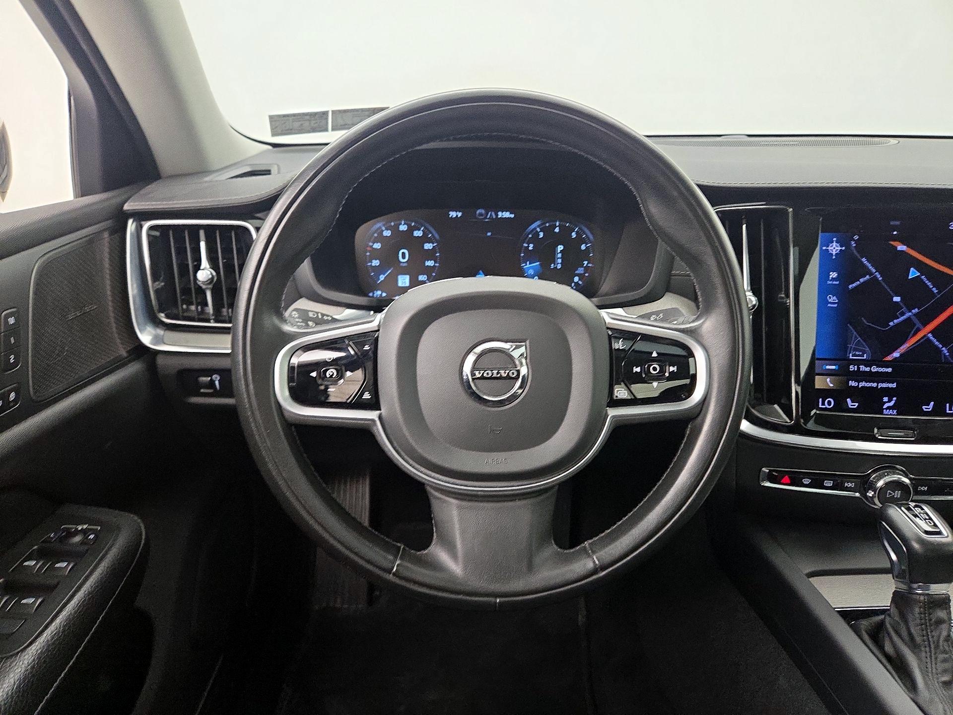 Thumbnail: 2021 Volvo S60 - 10