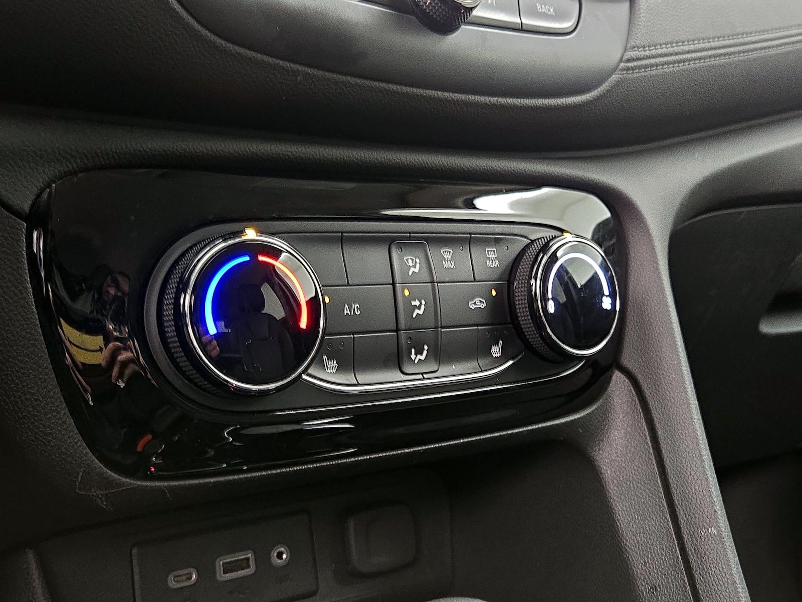 2022 Buick Encore GX Preferred - Photo 17
