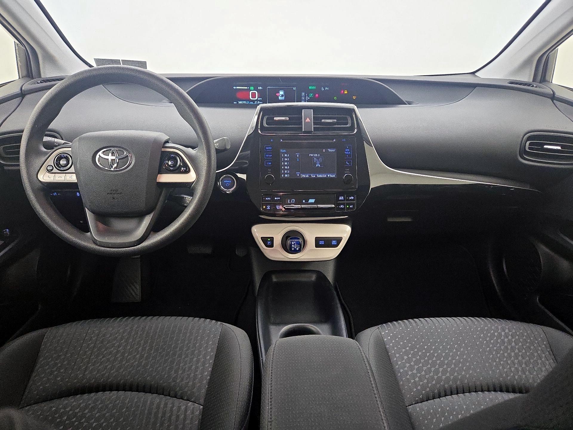 Thumbnail: 2016 Toyota Prius - 9