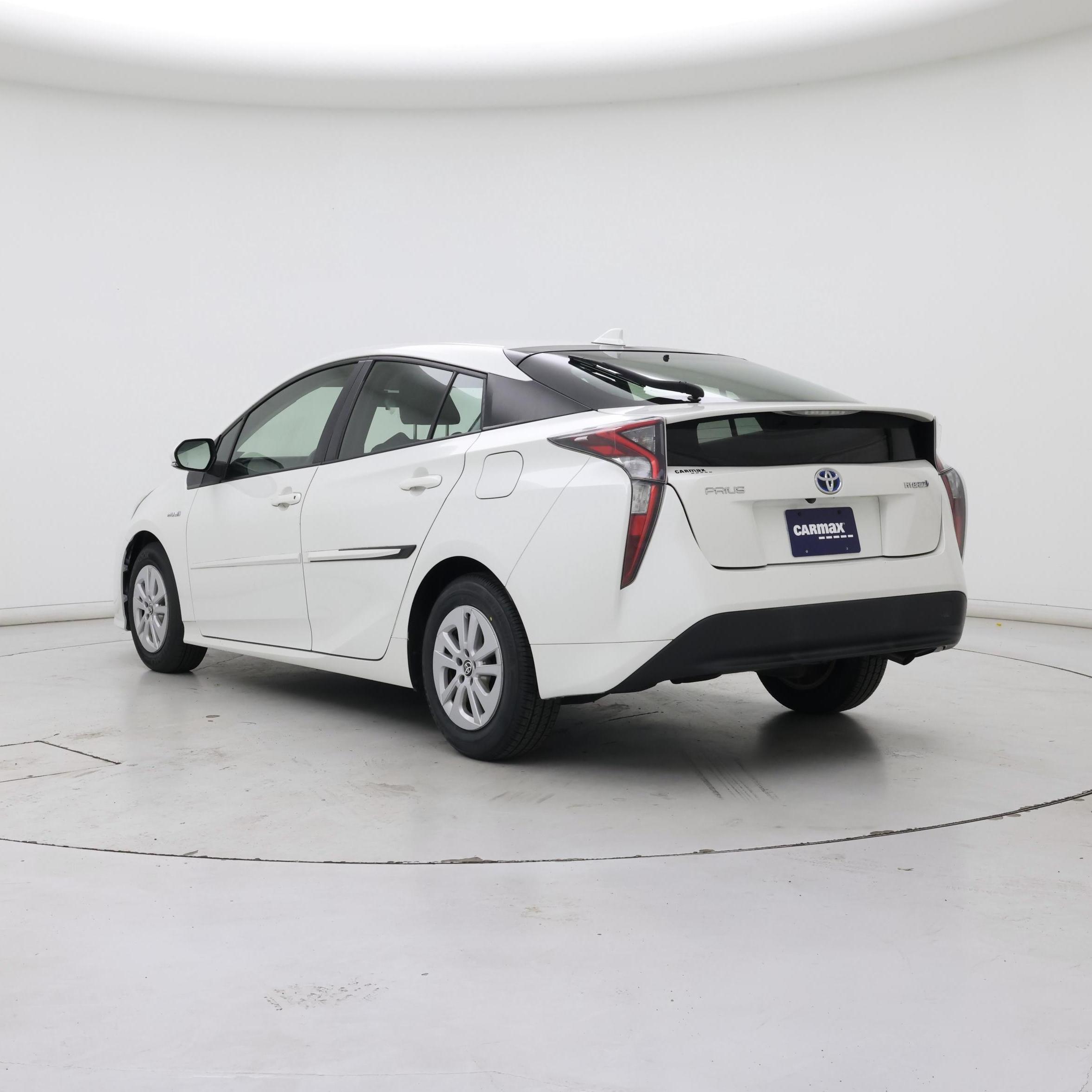 Thumbnail: 2016 Toyota Prius - 2