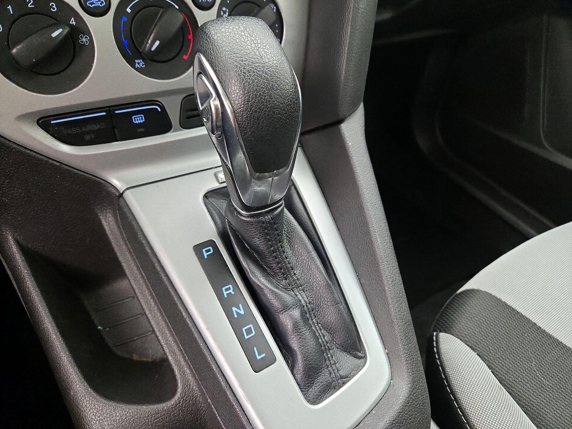 Thumbnail: 2014 Ford Focus - 16