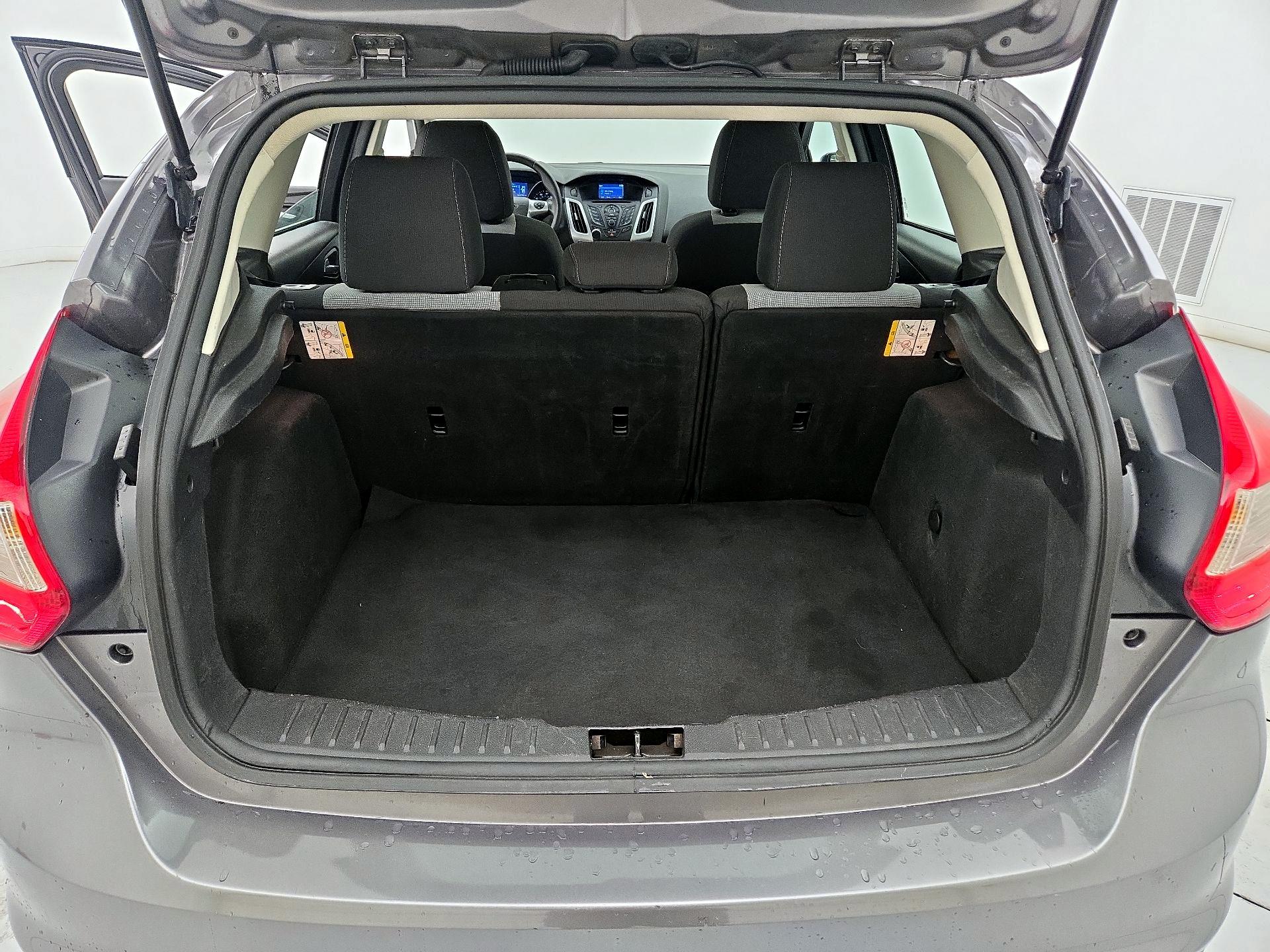 Thumbnail: 2014 Ford Focus - 20