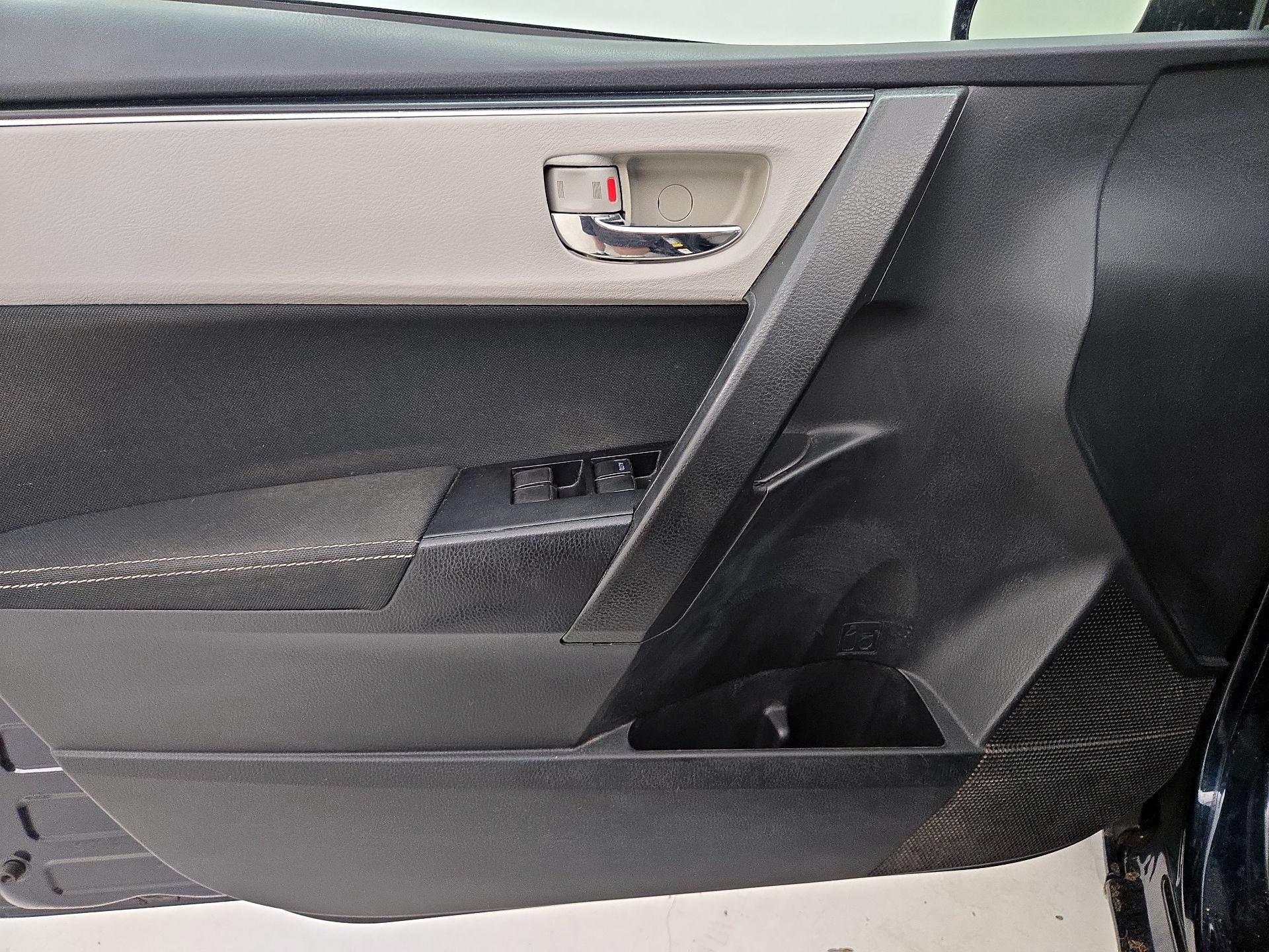Thumbnail: 2019 Toyota Corolla - 12