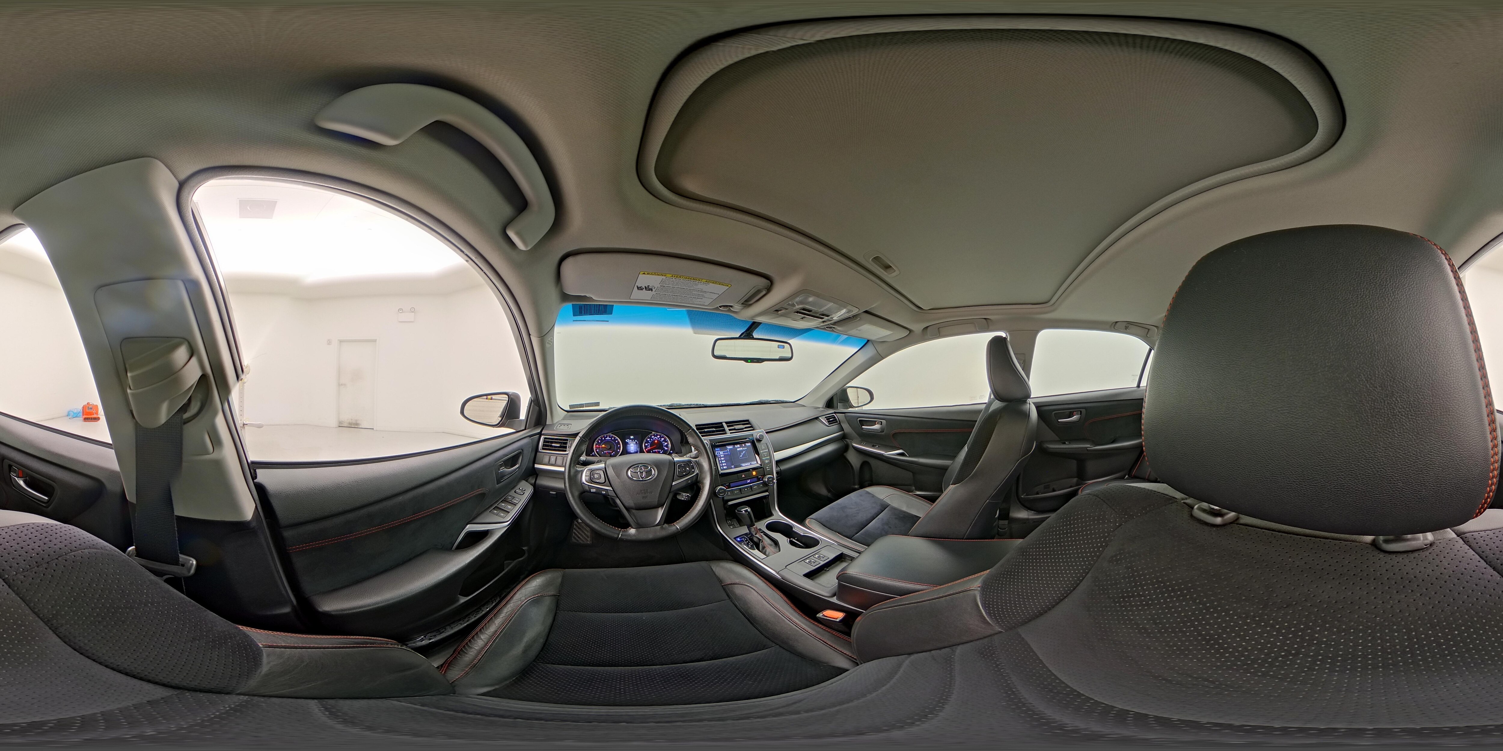 2015 Toyota Camry XSE - Photo 25