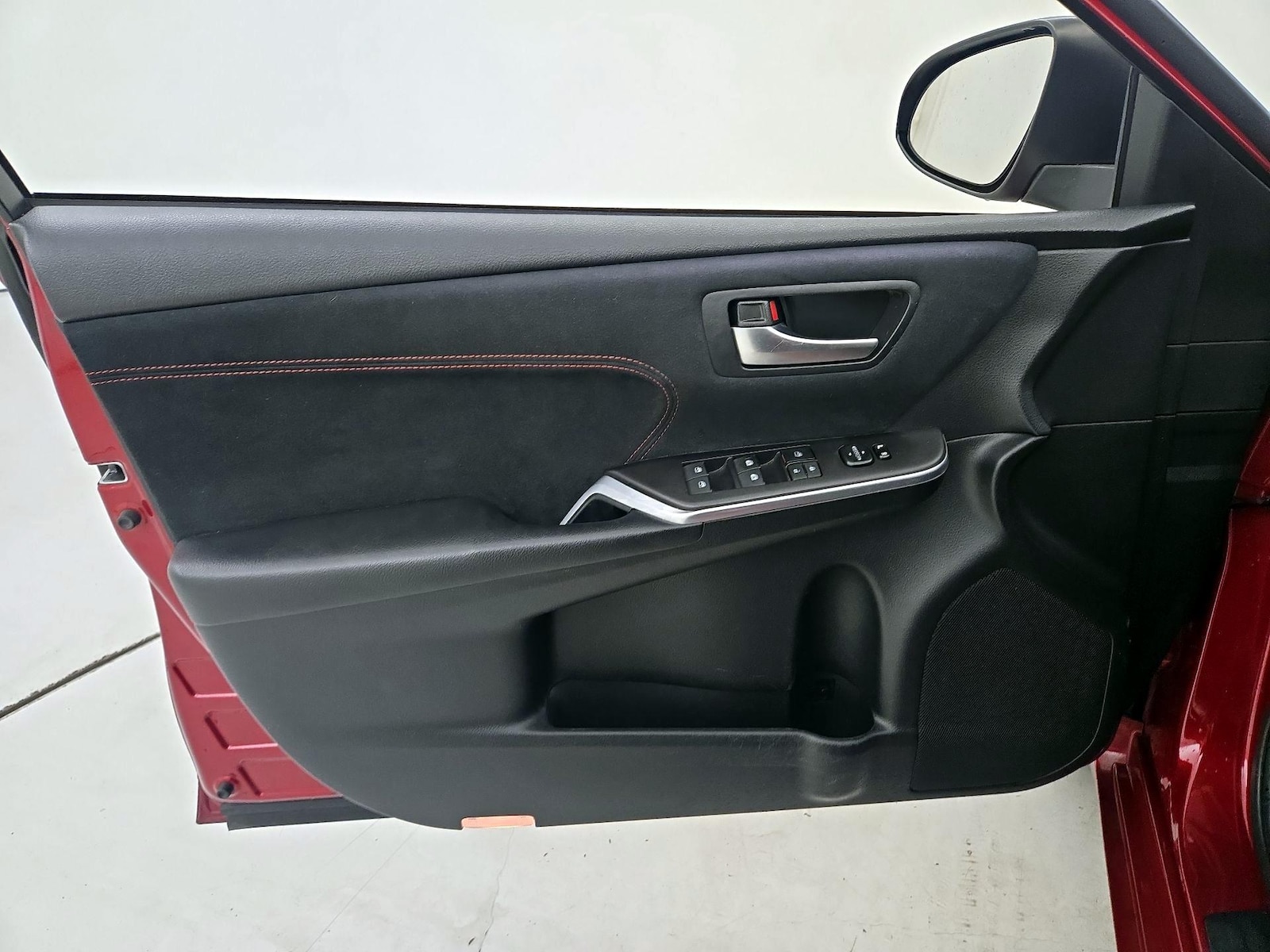 2015 Toyota Camry XSE - Photo 12