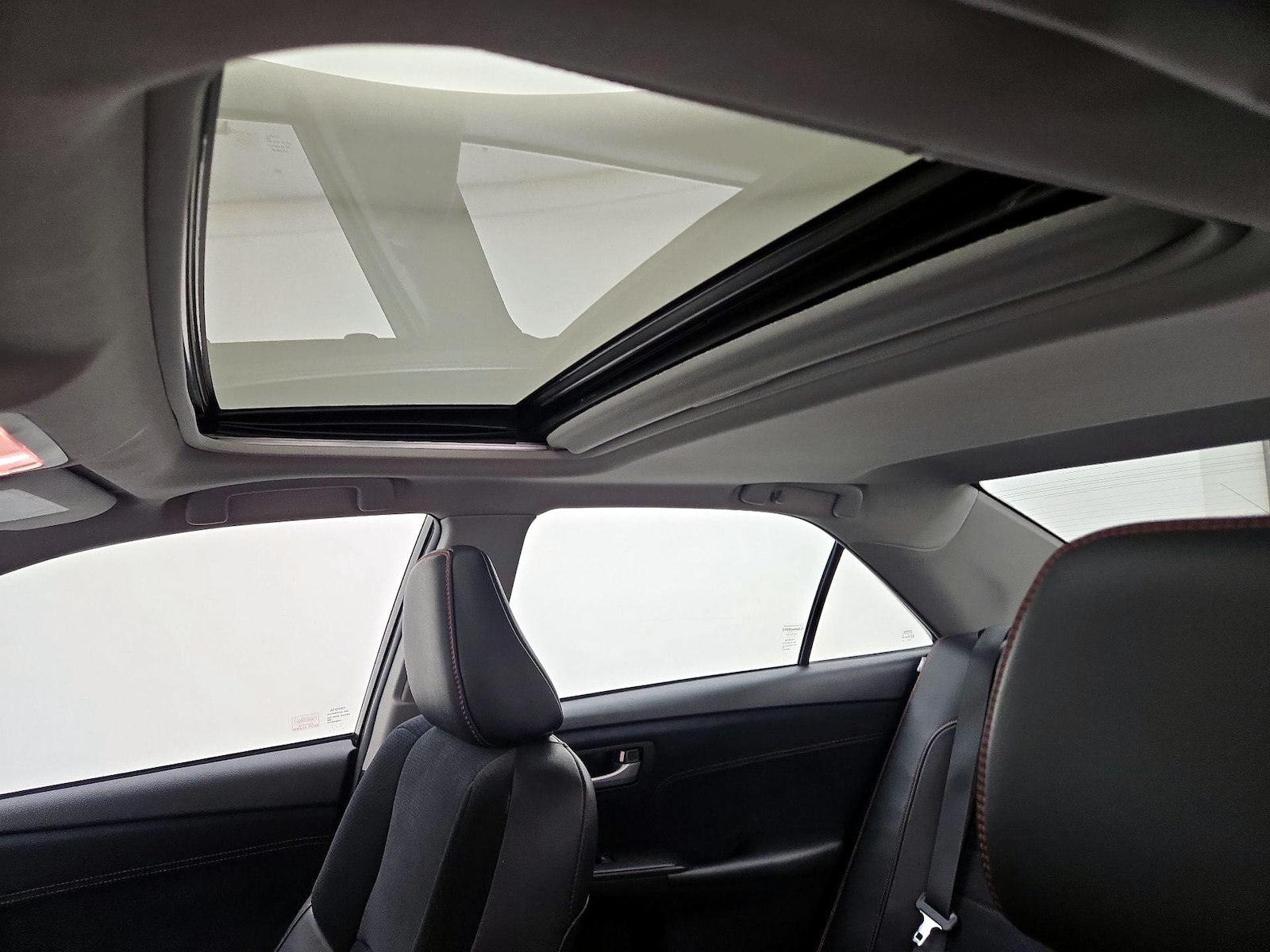 2015 Toyota Camry XSE - Photo 18