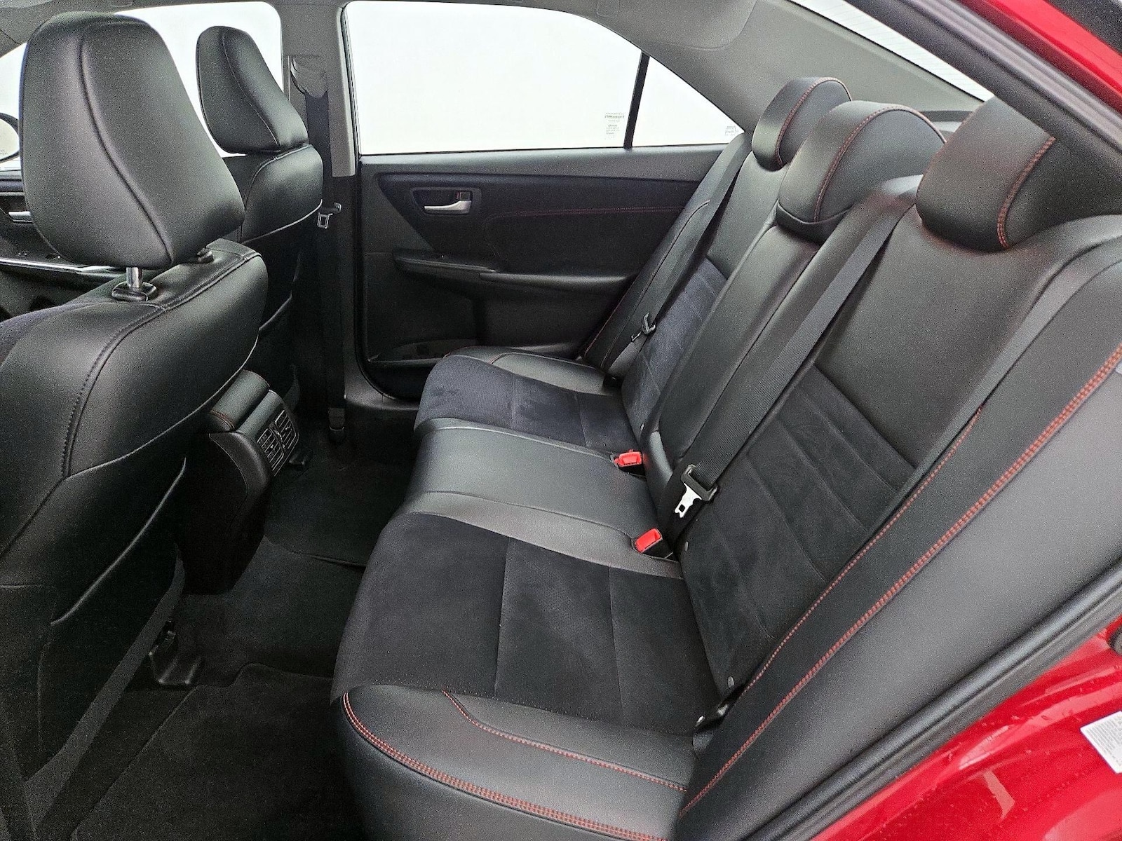 2015 Toyota Camry XSE - Photo 19
