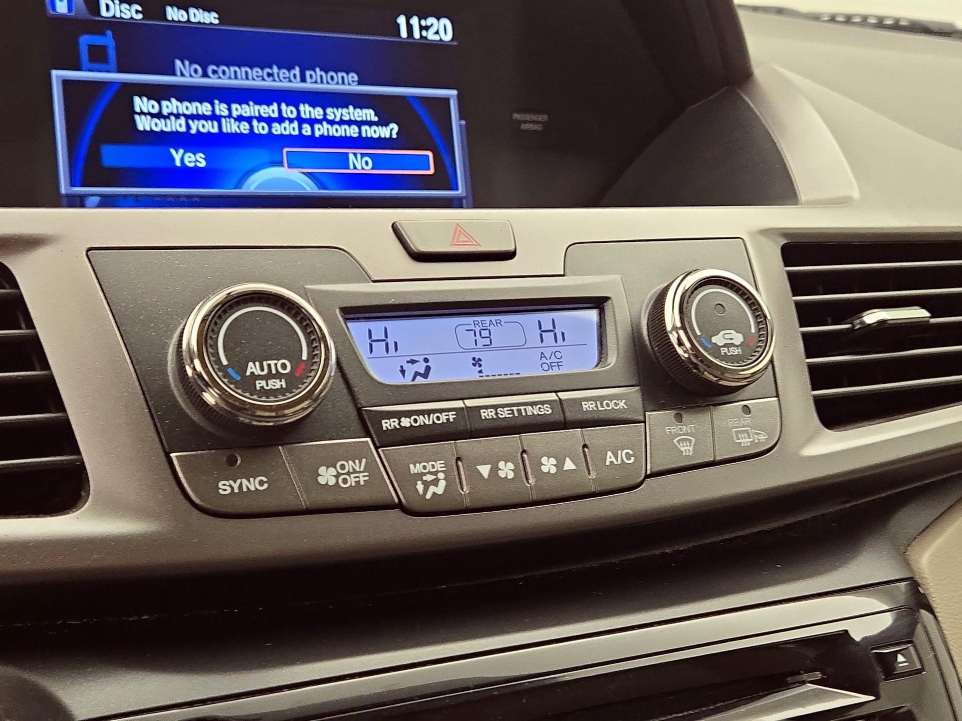 Thumbnail: 2015 Honda Odyssey - 16