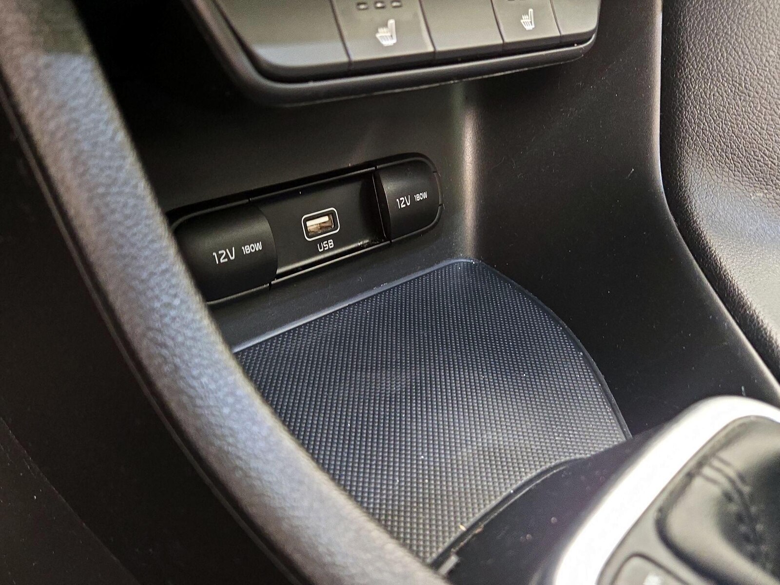 2022 Kia Sportage EX - Photo 19