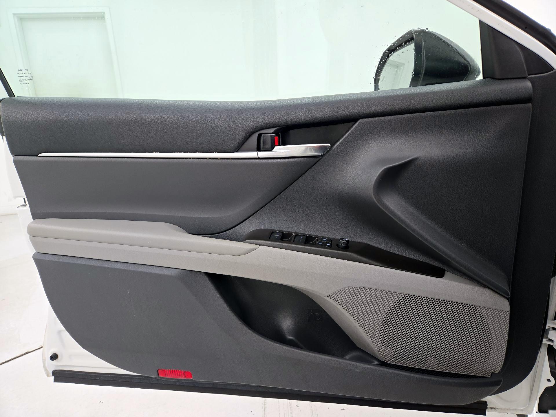 Thumbnail: 2023 Toyota Camry - 12