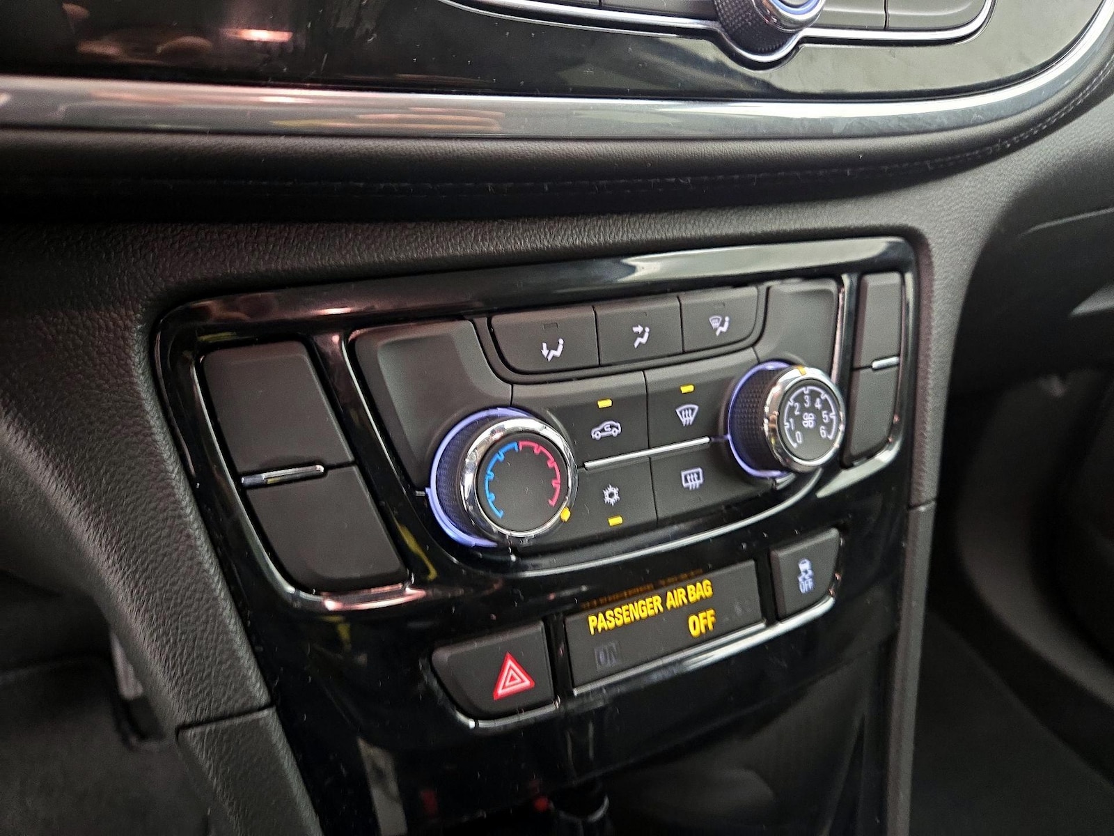 2020 Buick Encore Preferred - Photo 17