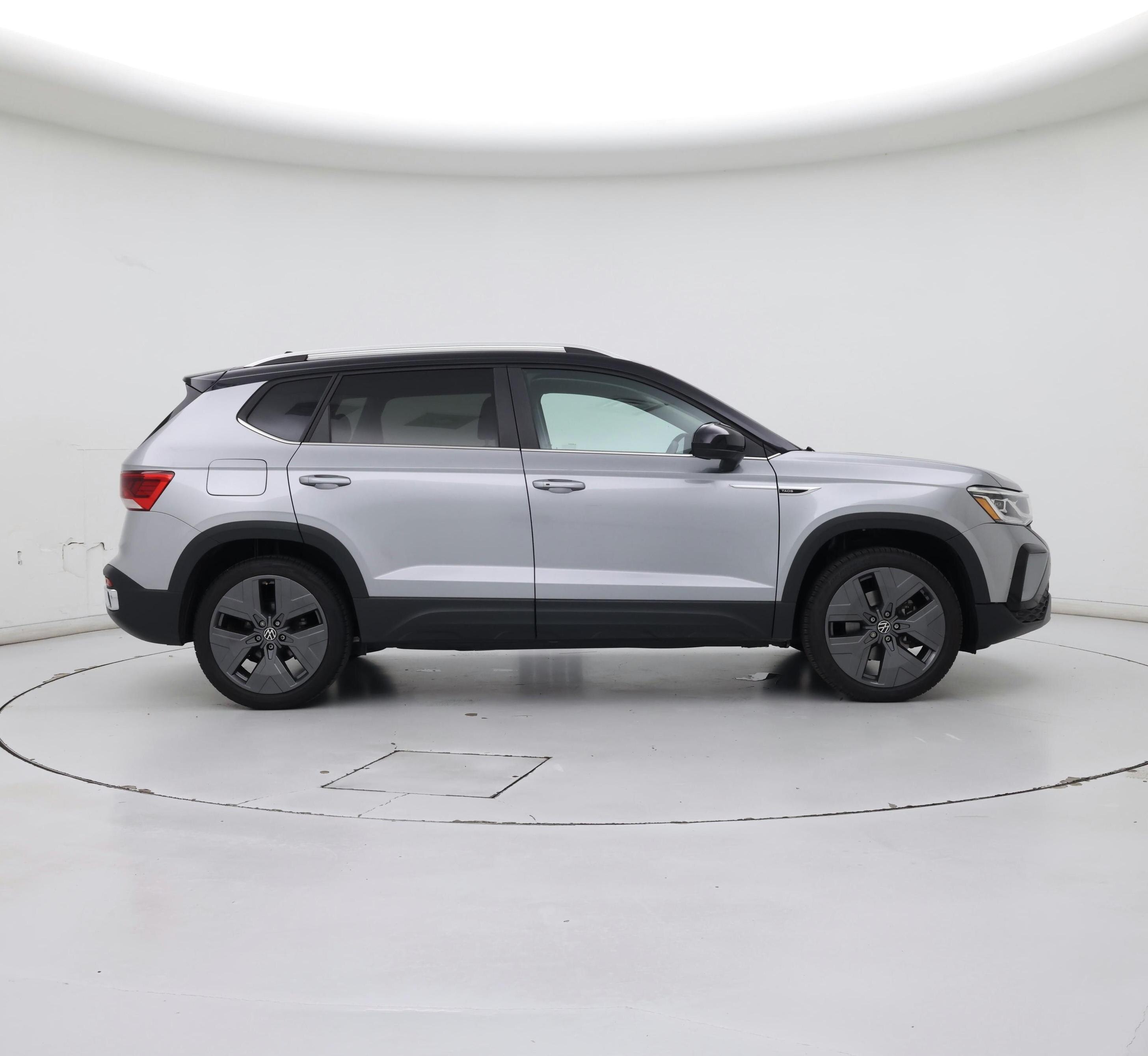 Thumbnail: 2023 Volkswagen Taos - 7