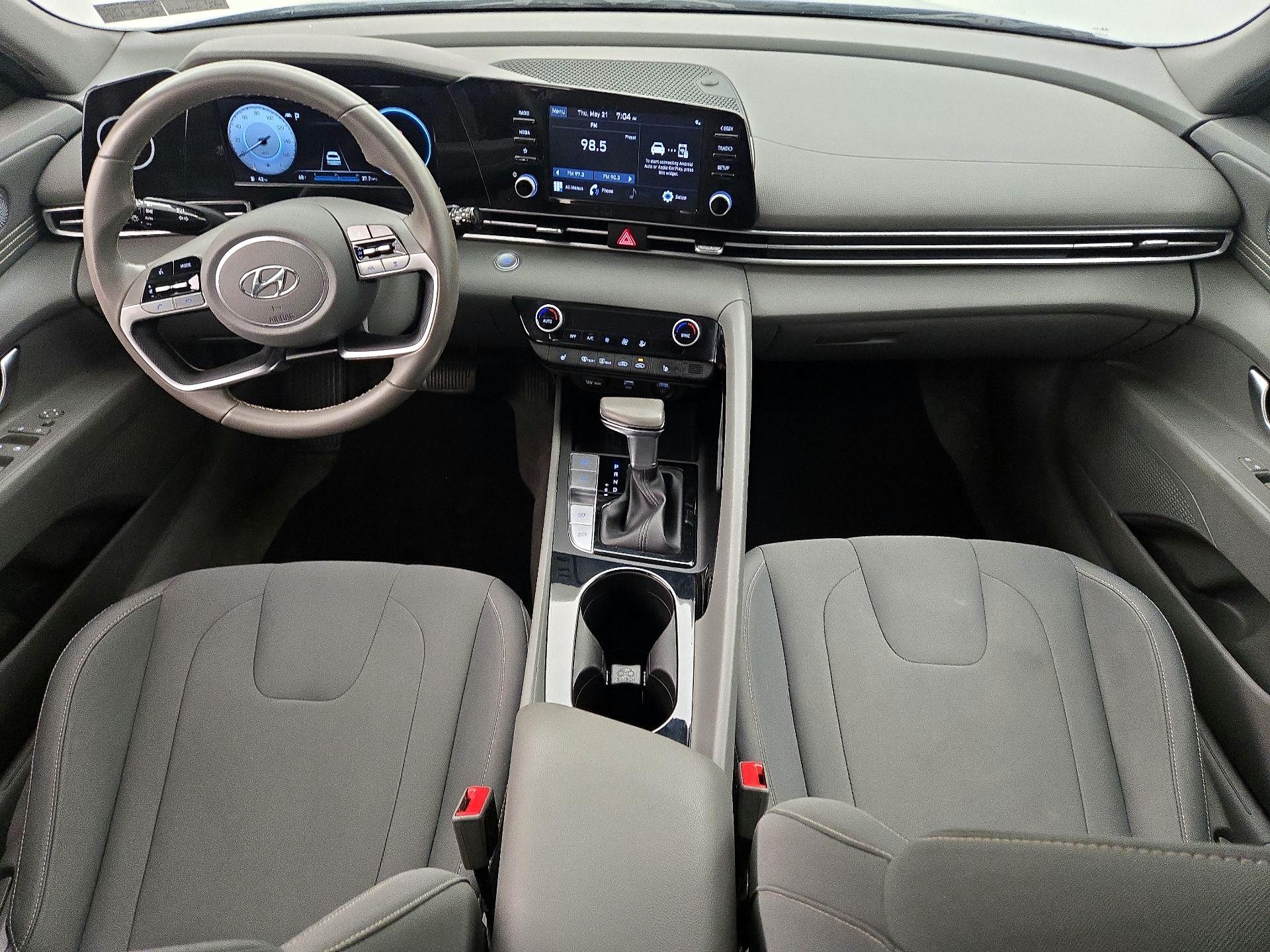 Thumbnail: 2022 Hyundai Elantra - 9