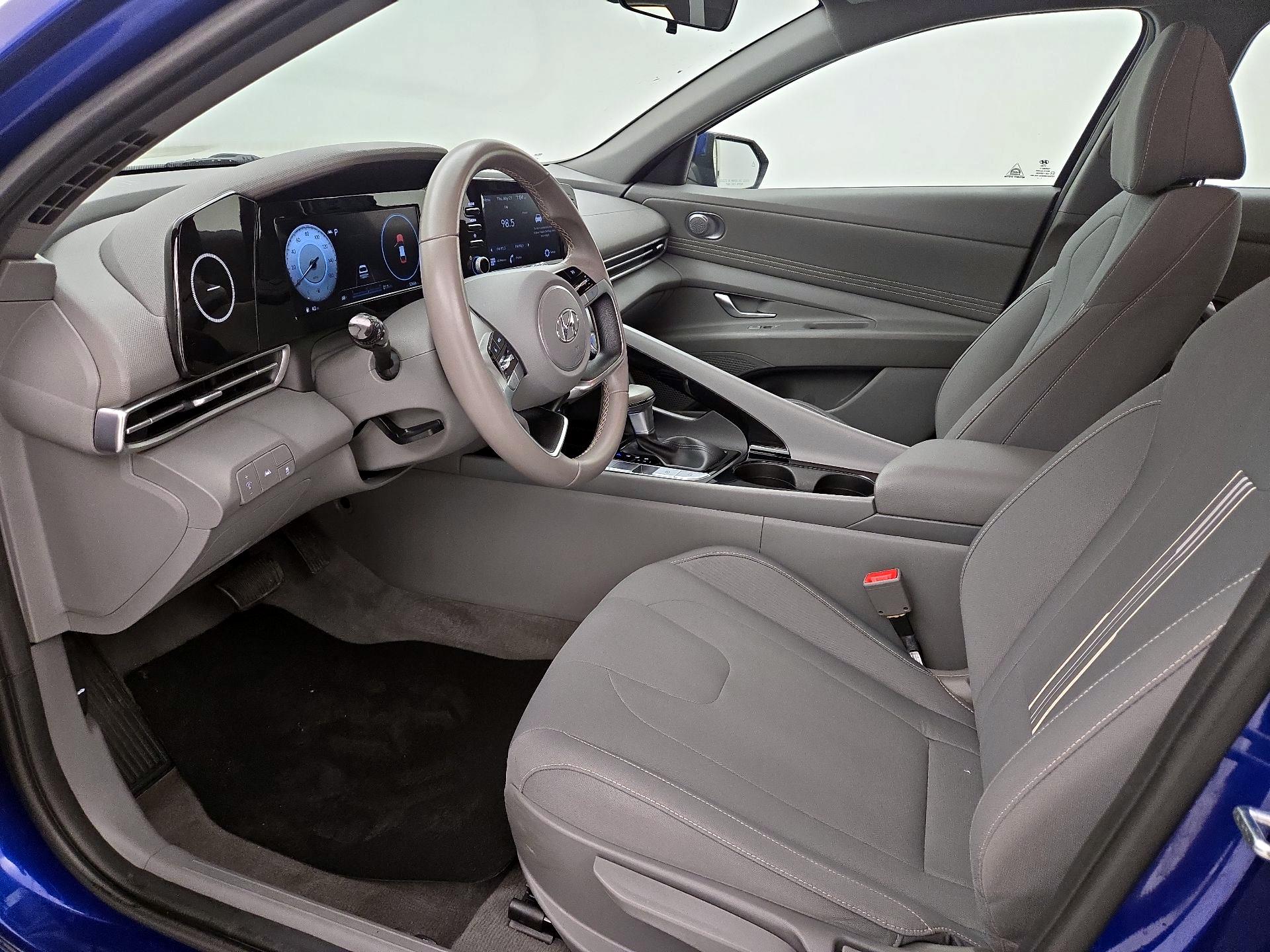 Thumbnail: 2022 Hyundai Elantra - 11