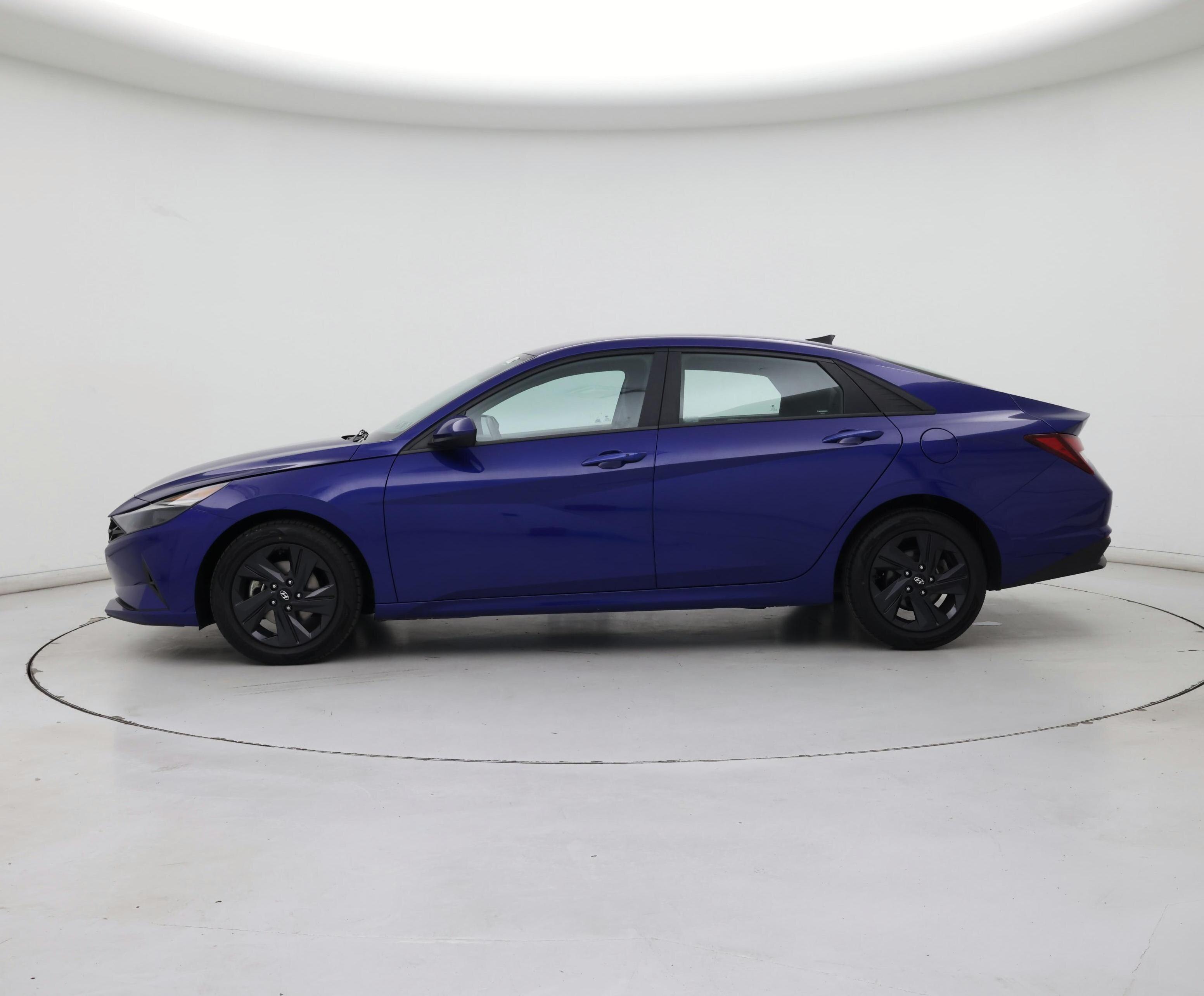 Thumbnail: 2022 Hyundai Elantra - 3
