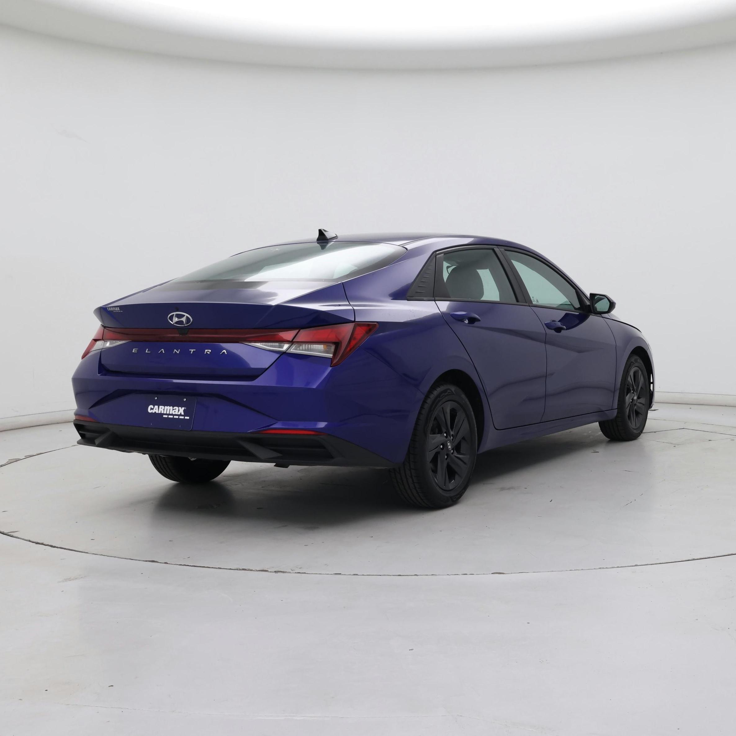 Thumbnail: 2022 Hyundai Elantra - 8