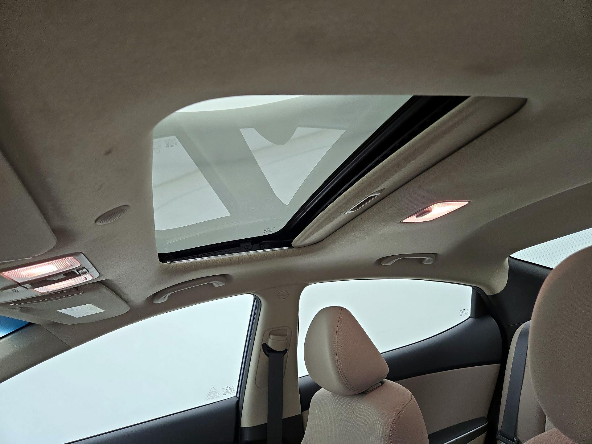 Thumbnail: 2016 Hyundai Elantra - 19