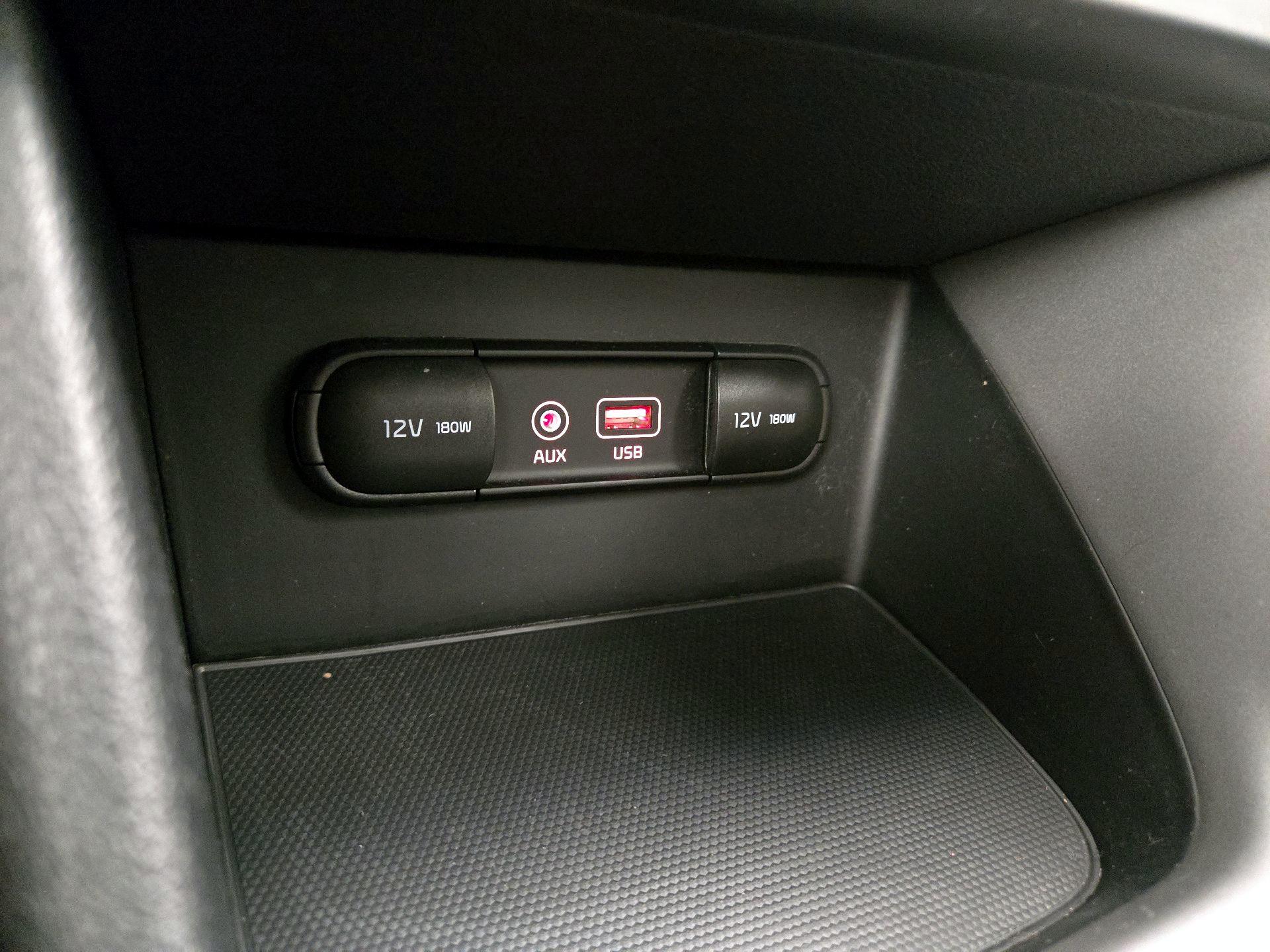 Thumbnail: 2019 Kia Niro - 18