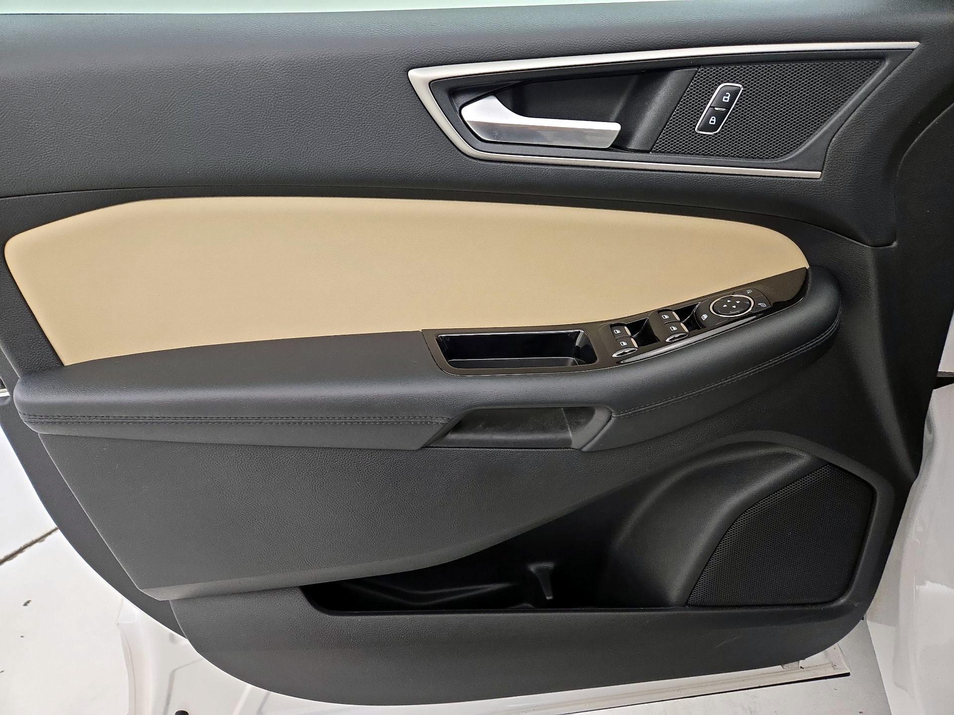 Thumbnail: 2018 Ford Edge - 12