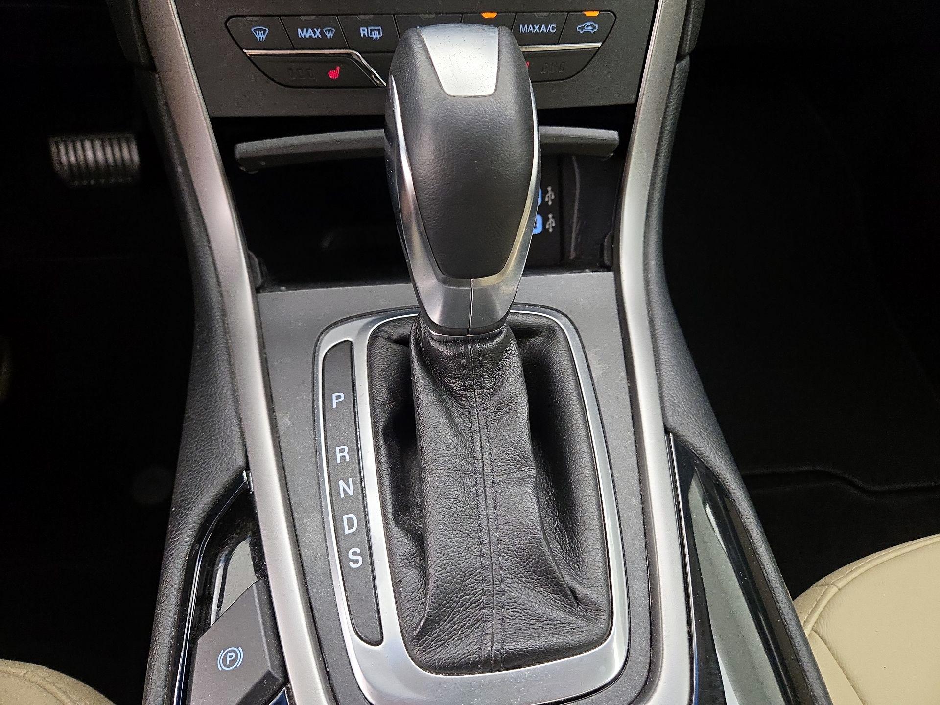 Thumbnail: 2018 Ford Edge - 18