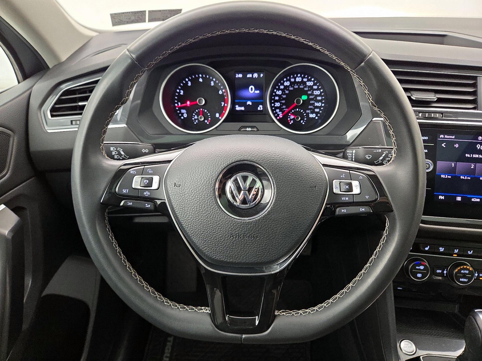 Thumbnail: 2021 Volkswagen Tiguan - 10