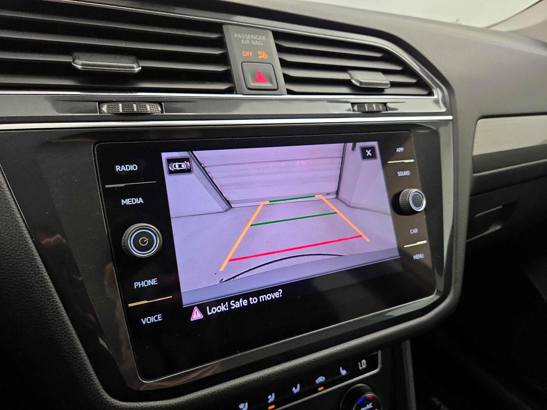 Thumbnail: 2021 Volkswagen Tiguan - 14