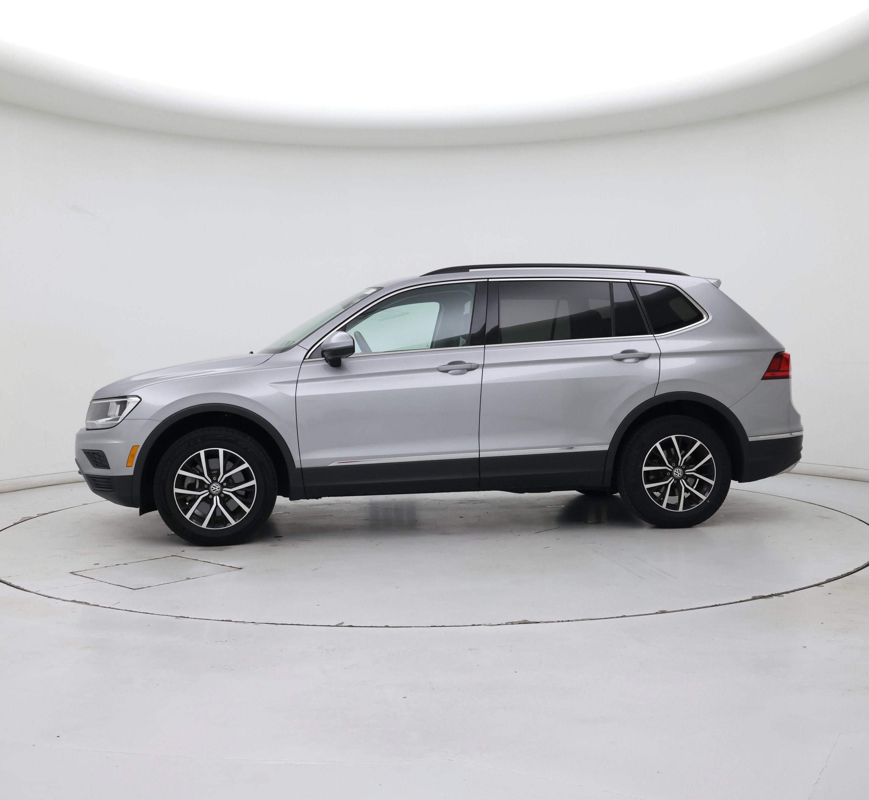 Thumbnail: 2021 Volkswagen Tiguan - 3