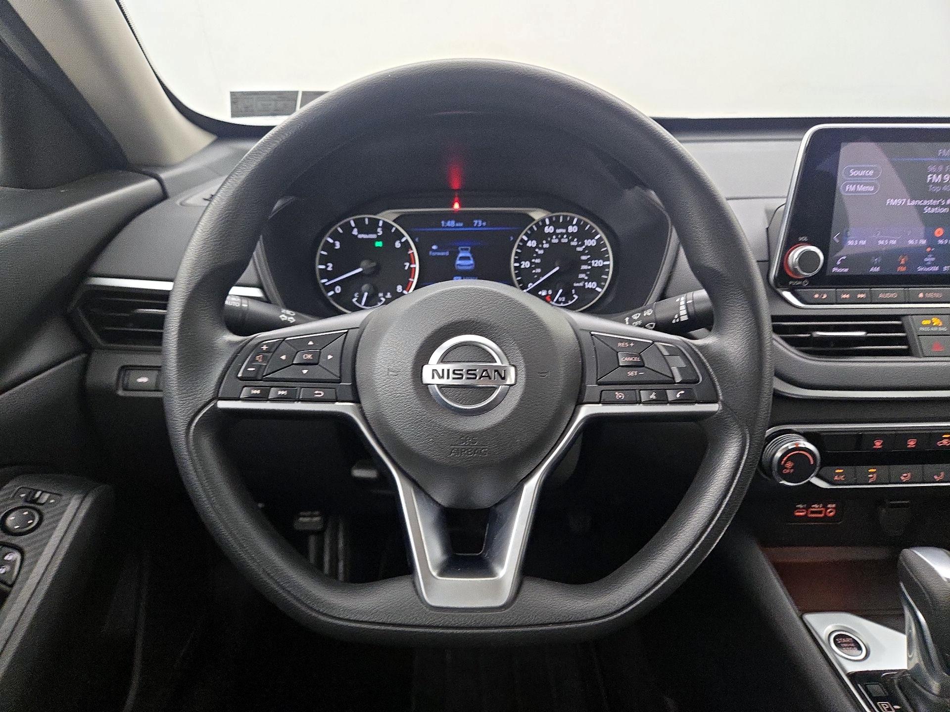Thumbnail: 2019 Nissan Altima - 10