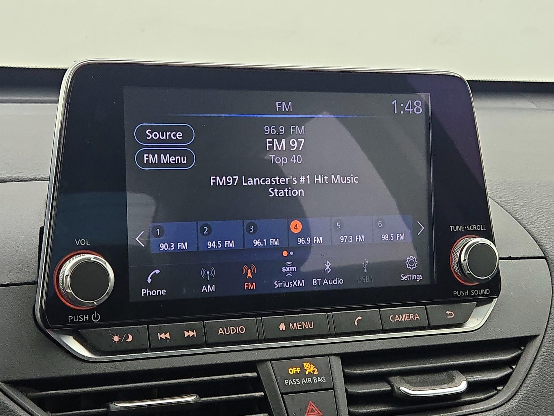 Thumbnail: 2019 Nissan Altima - 15