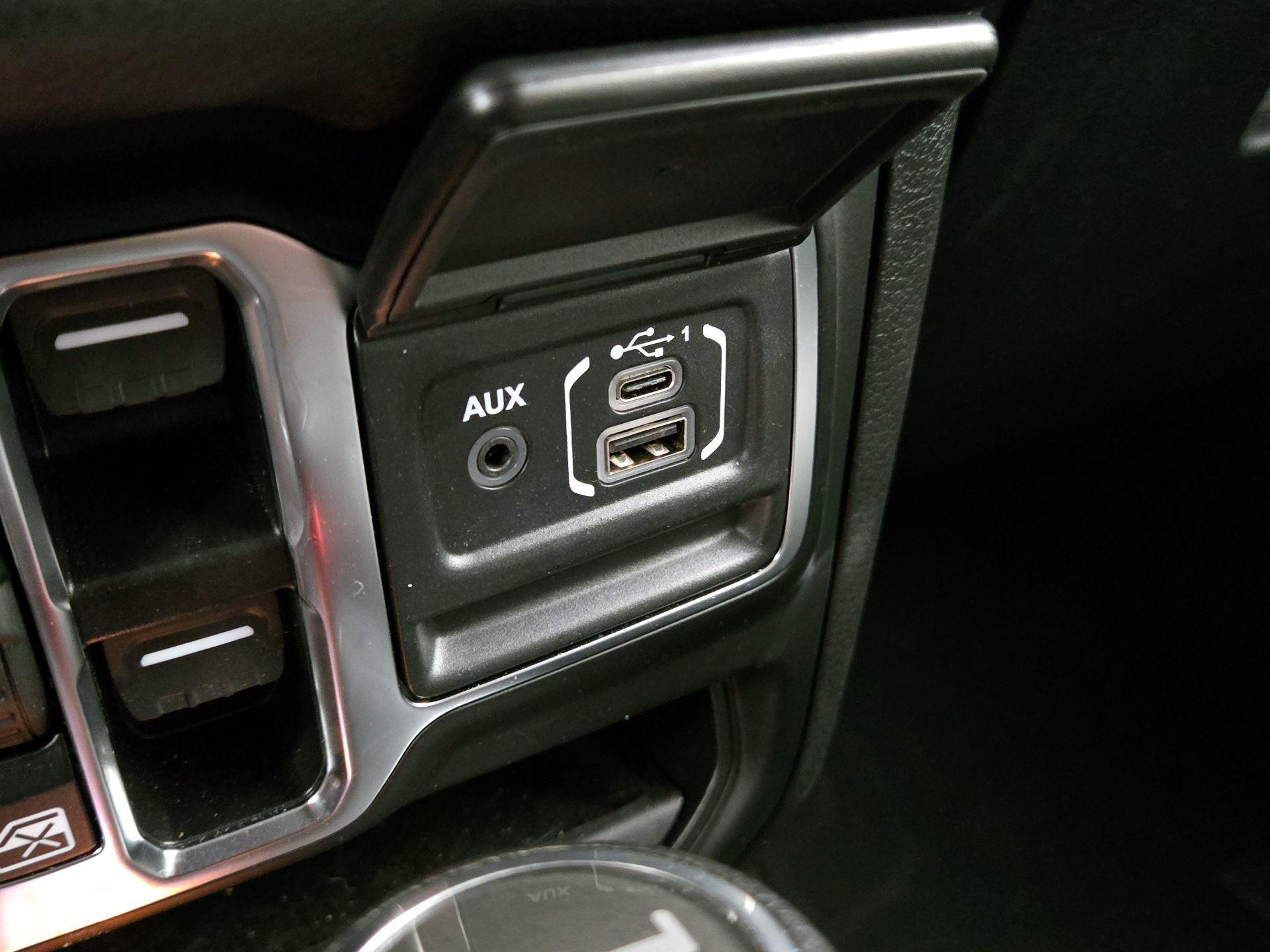 Thumbnail: 2025 Jeep Wrangler - 18