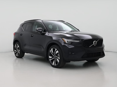 2025 Volvo XC40 B5 Ultra Dark Theme