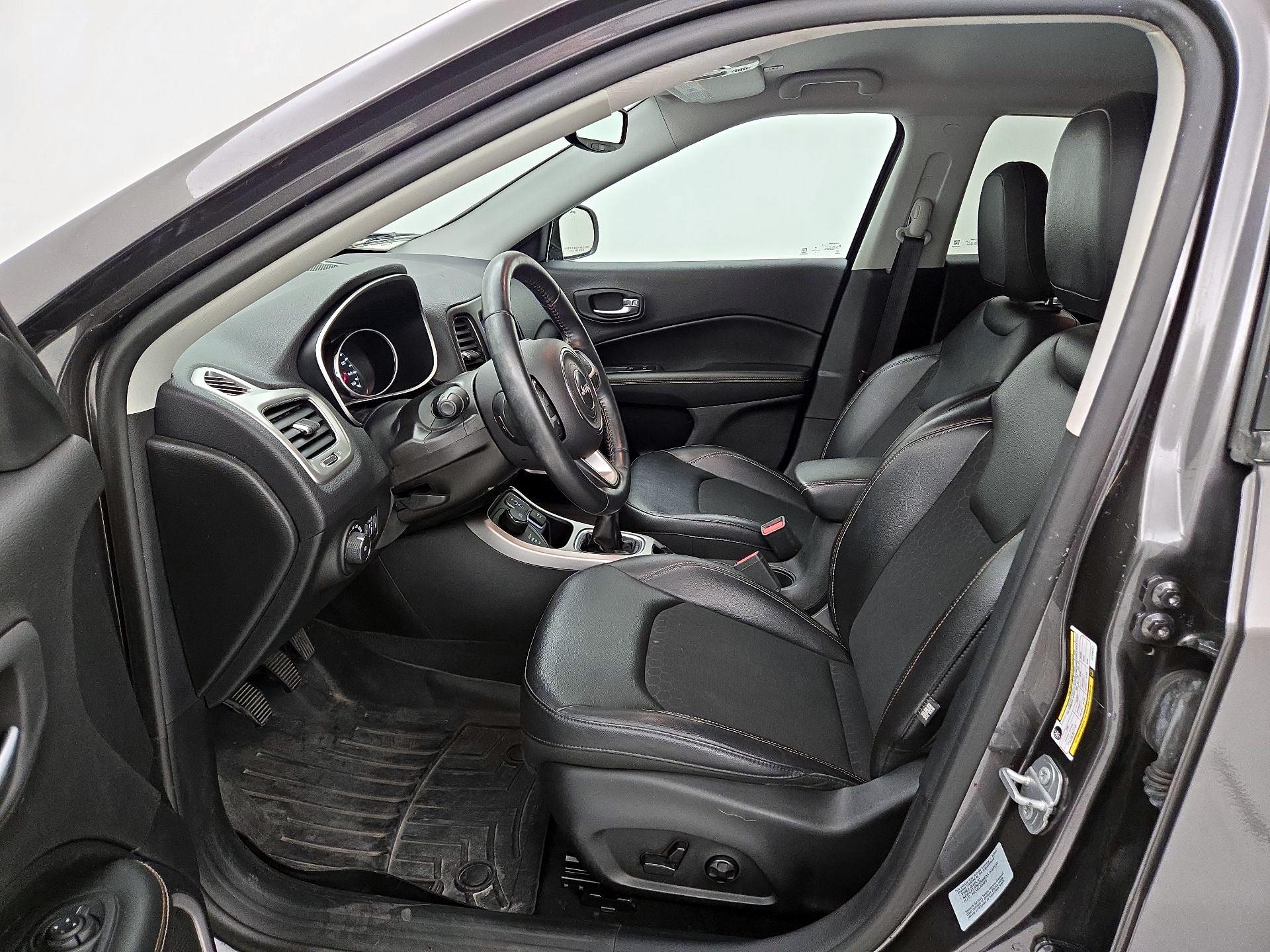 Thumbnail: 2018 Jeep Compass - 11