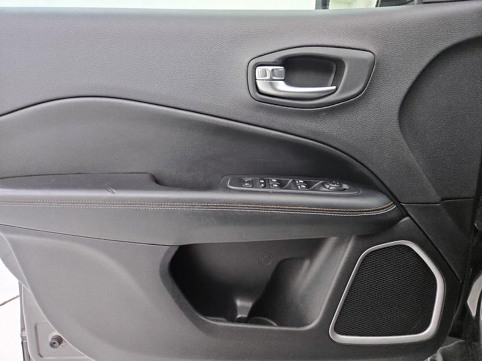 2018 Jeep Compass Latitude - Photo 13