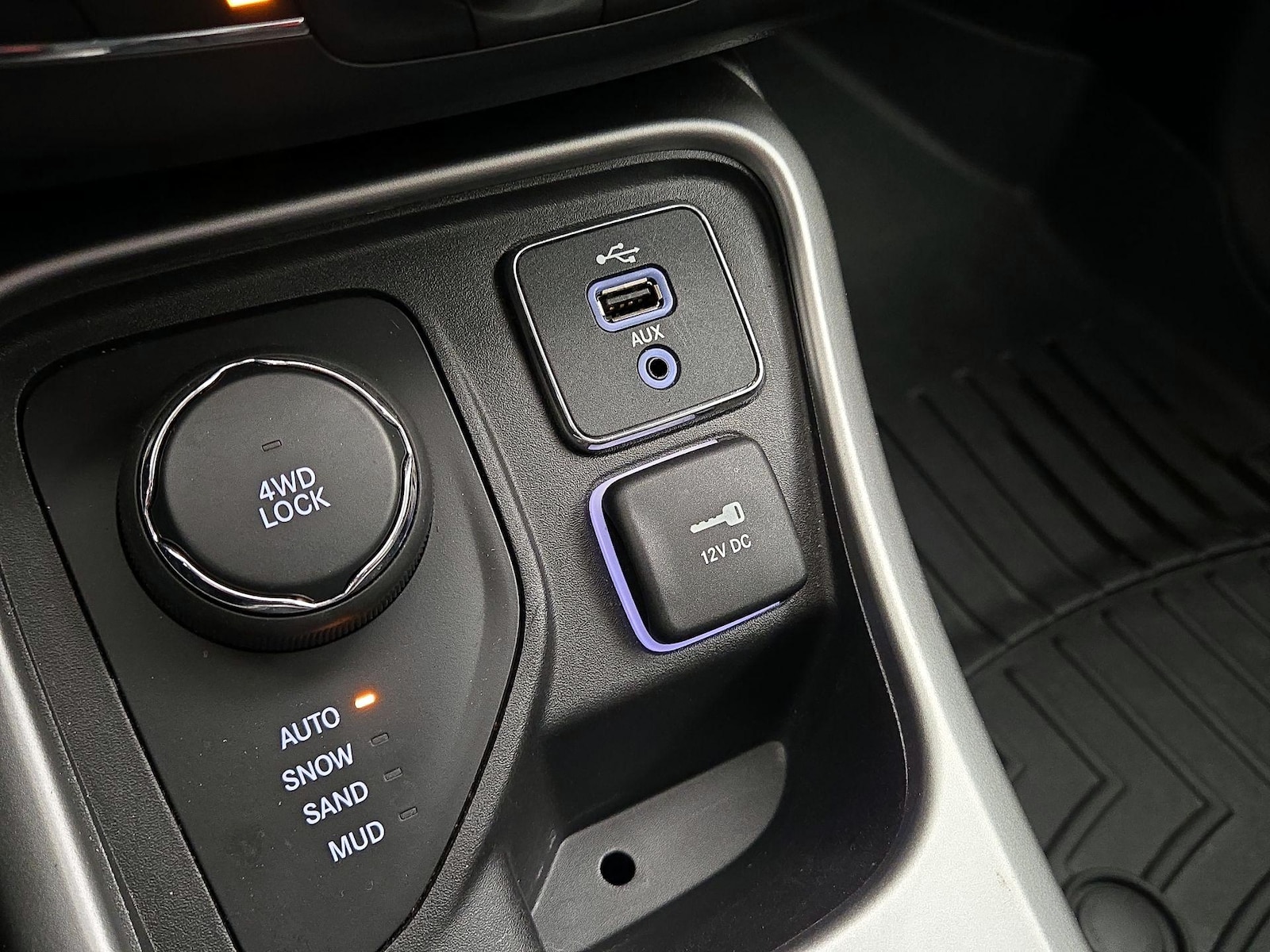2018 Jeep Compass Latitude - Photo 19