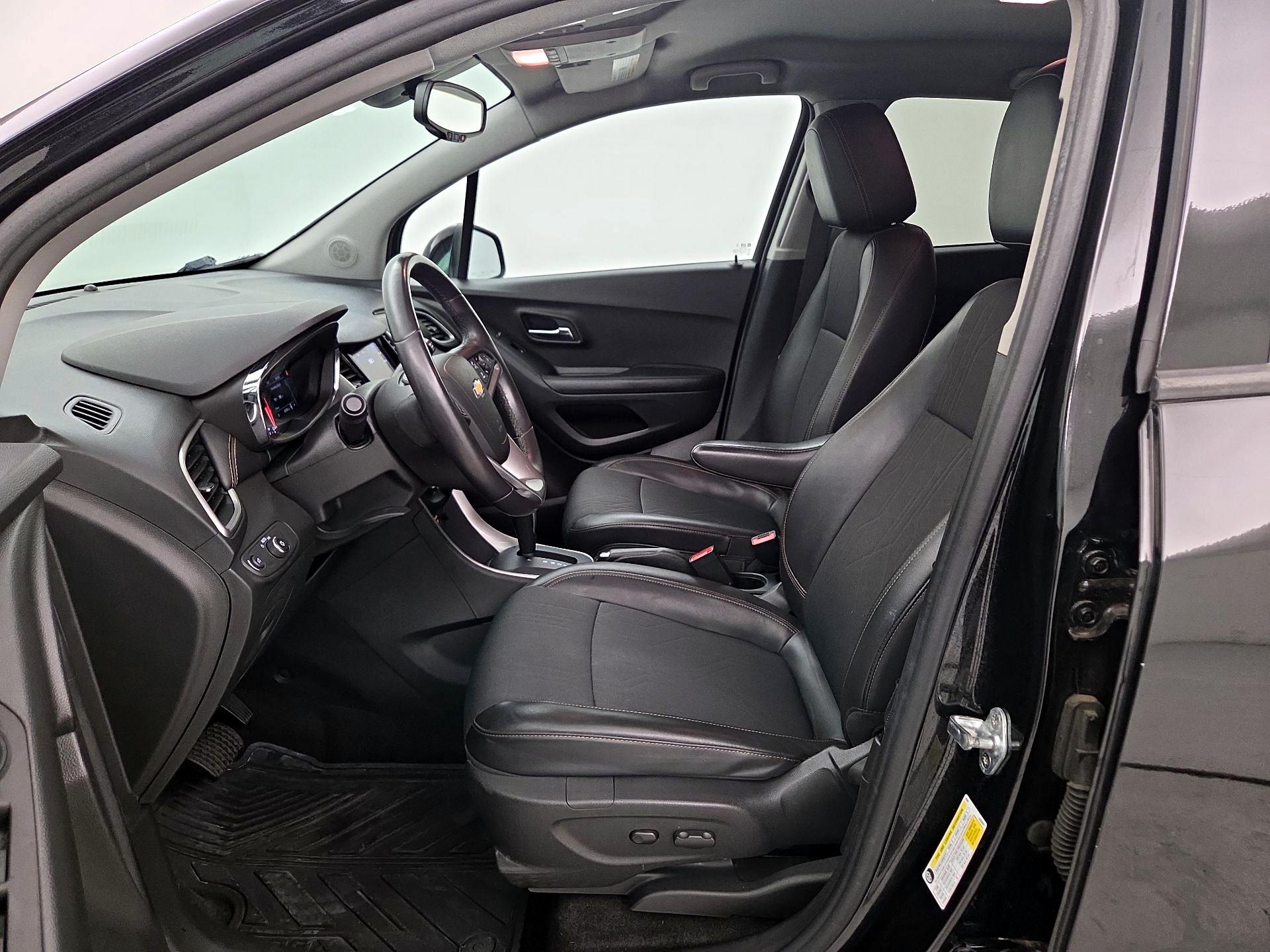 Thumbnail: 2022 Chevrolet Trax - 11