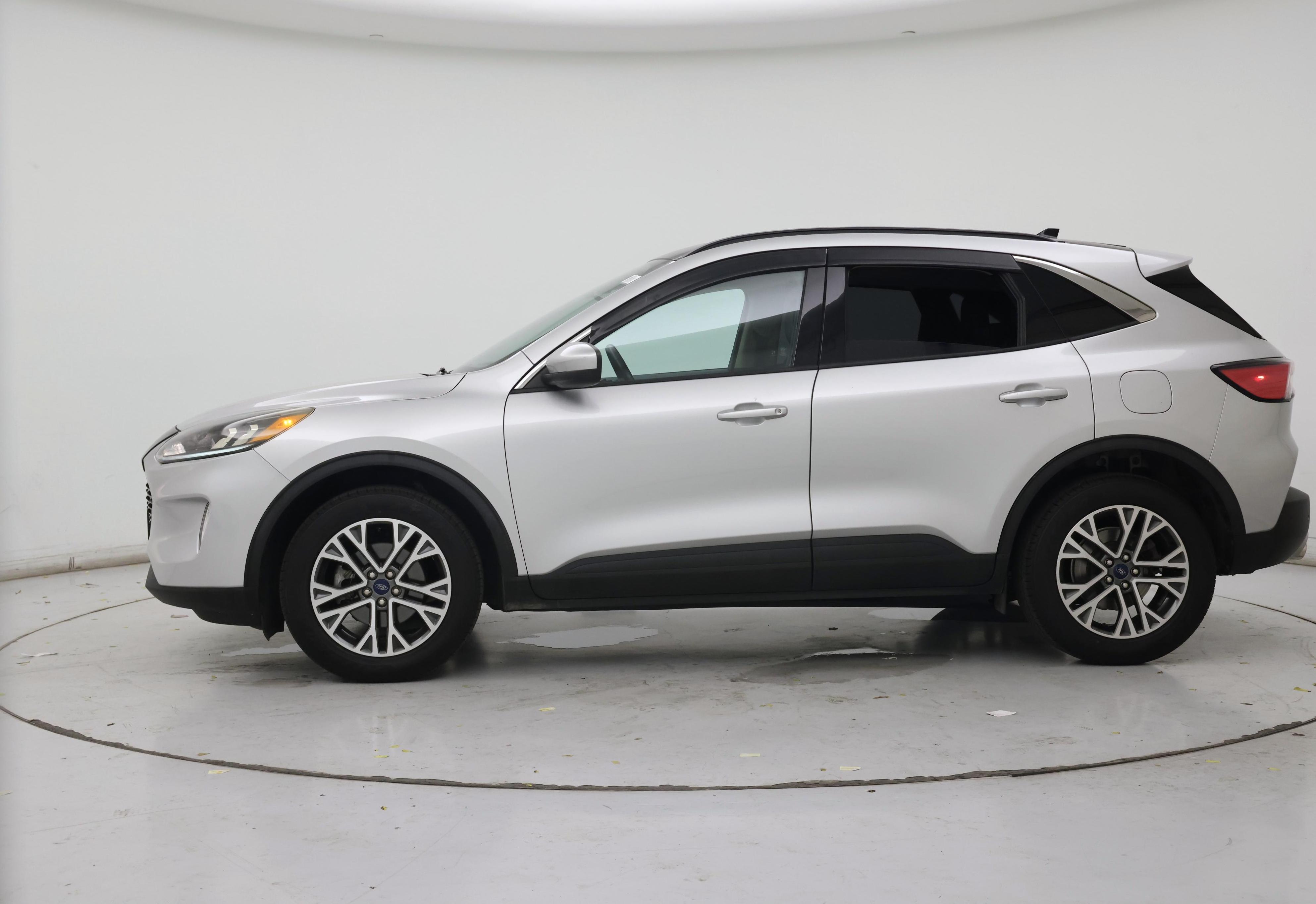 Thumbnail: 2020 Ford Escape - 3
