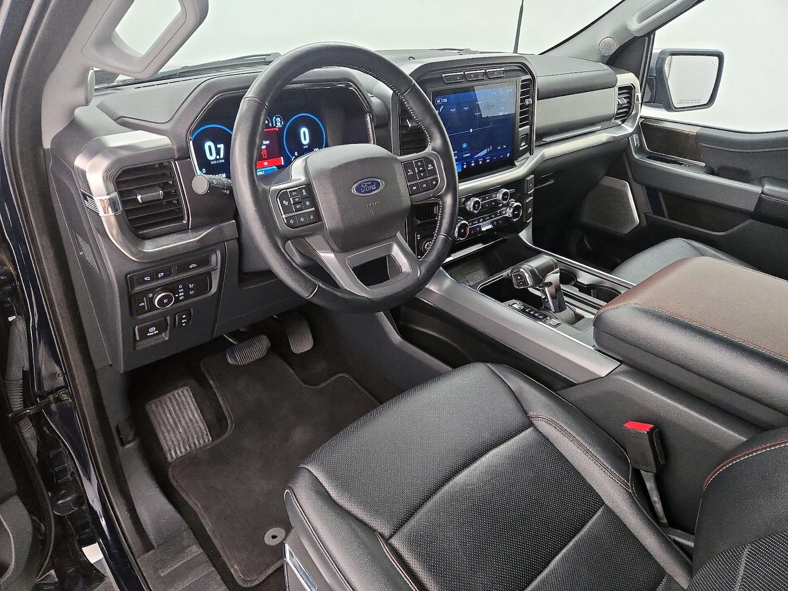 2022 Ford F-150 Lariat - Photo 12