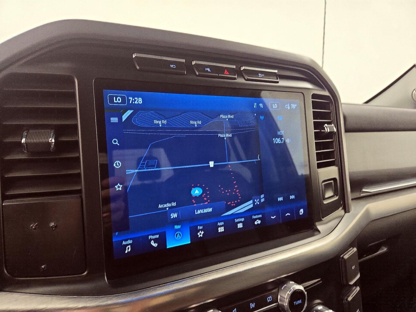 2022 Ford F-150 Lariat - Photo 15