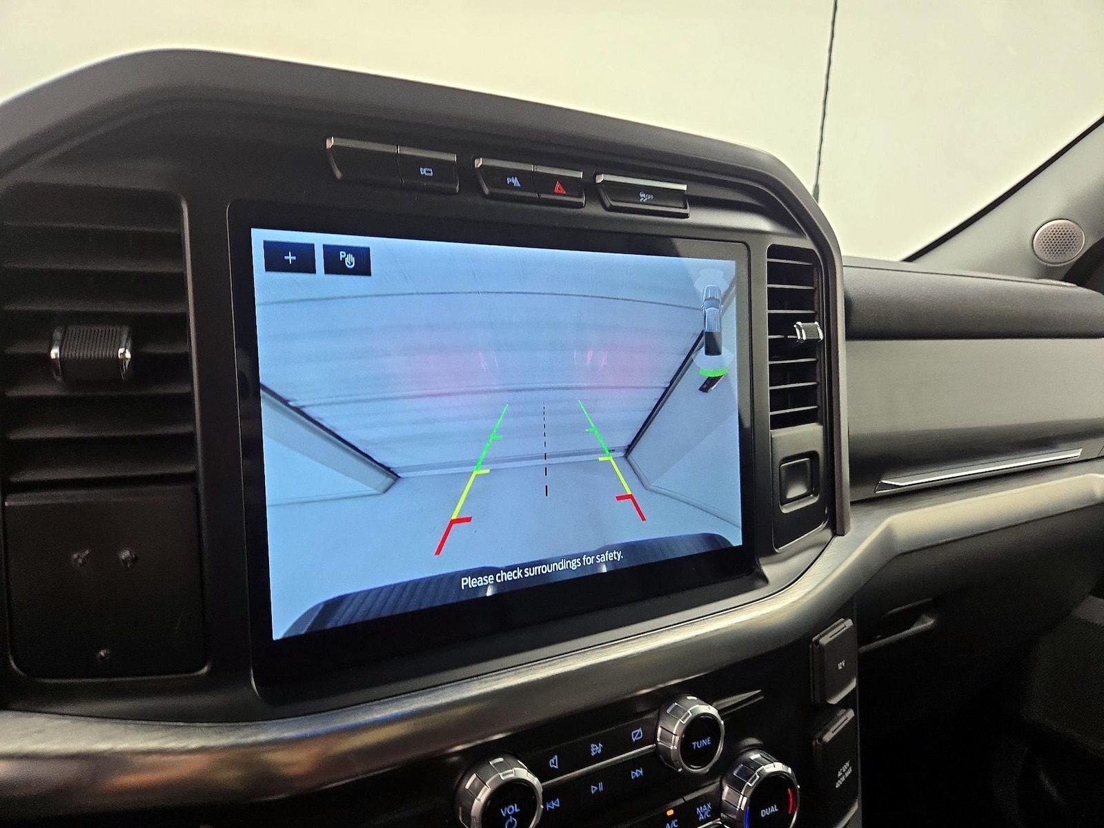 2022 Ford F-150 Lariat - Photo 16
