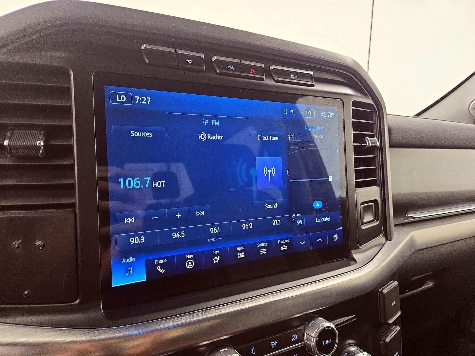 2022 Ford F-150 Lariat - Photo 17