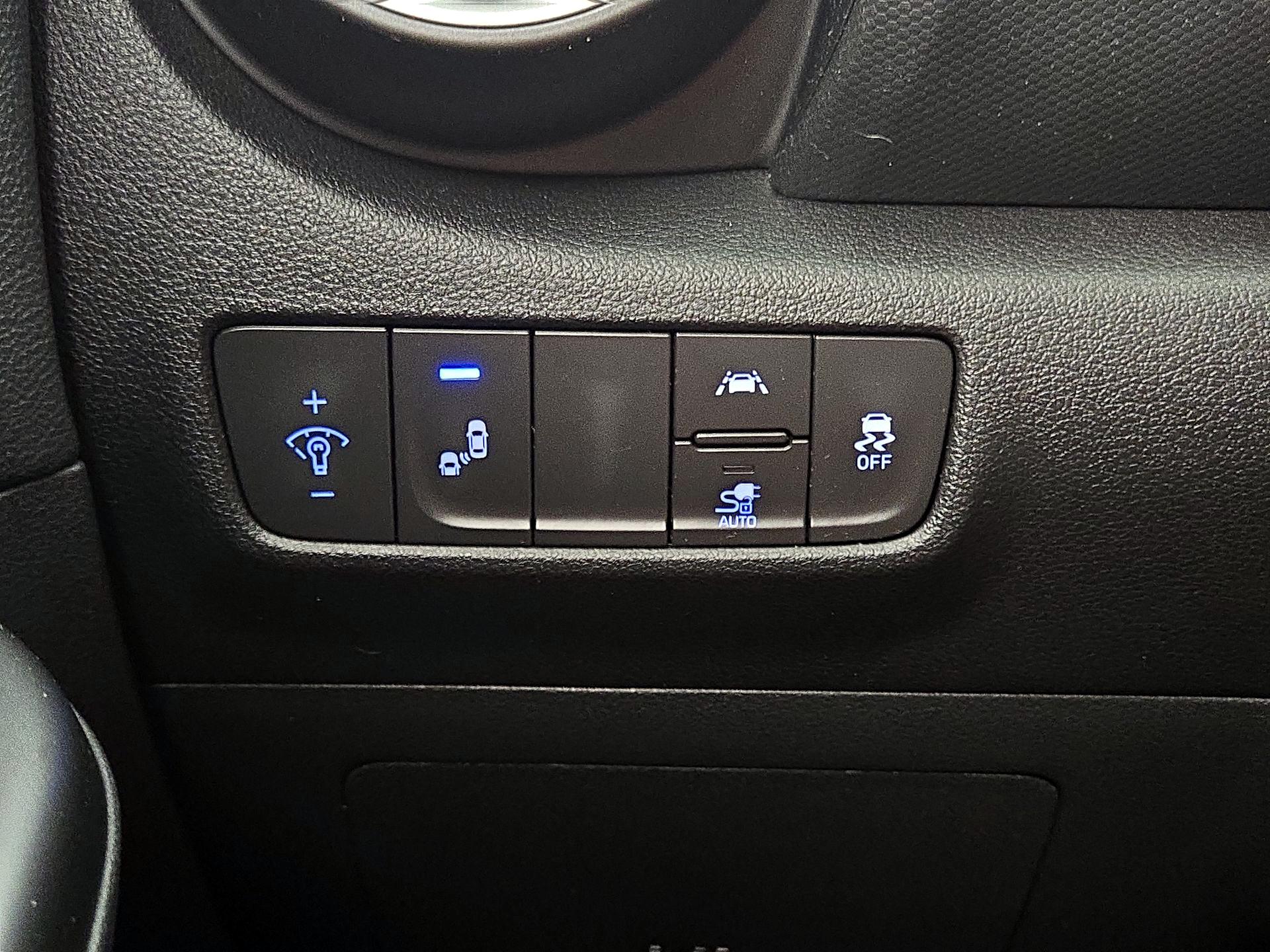 Thumbnail: 2021 Hyundai Kona - 13