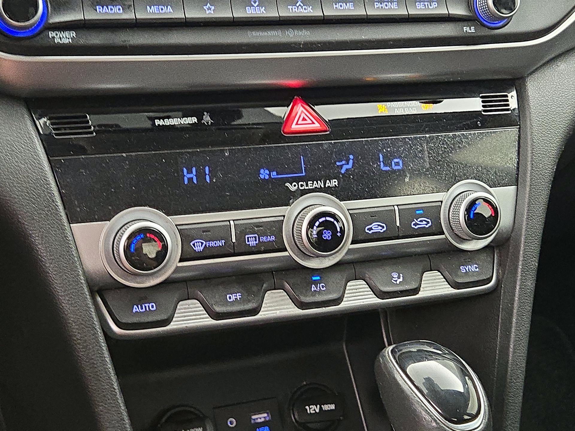 Thumbnail: 2020 Hyundai Elantra - 16