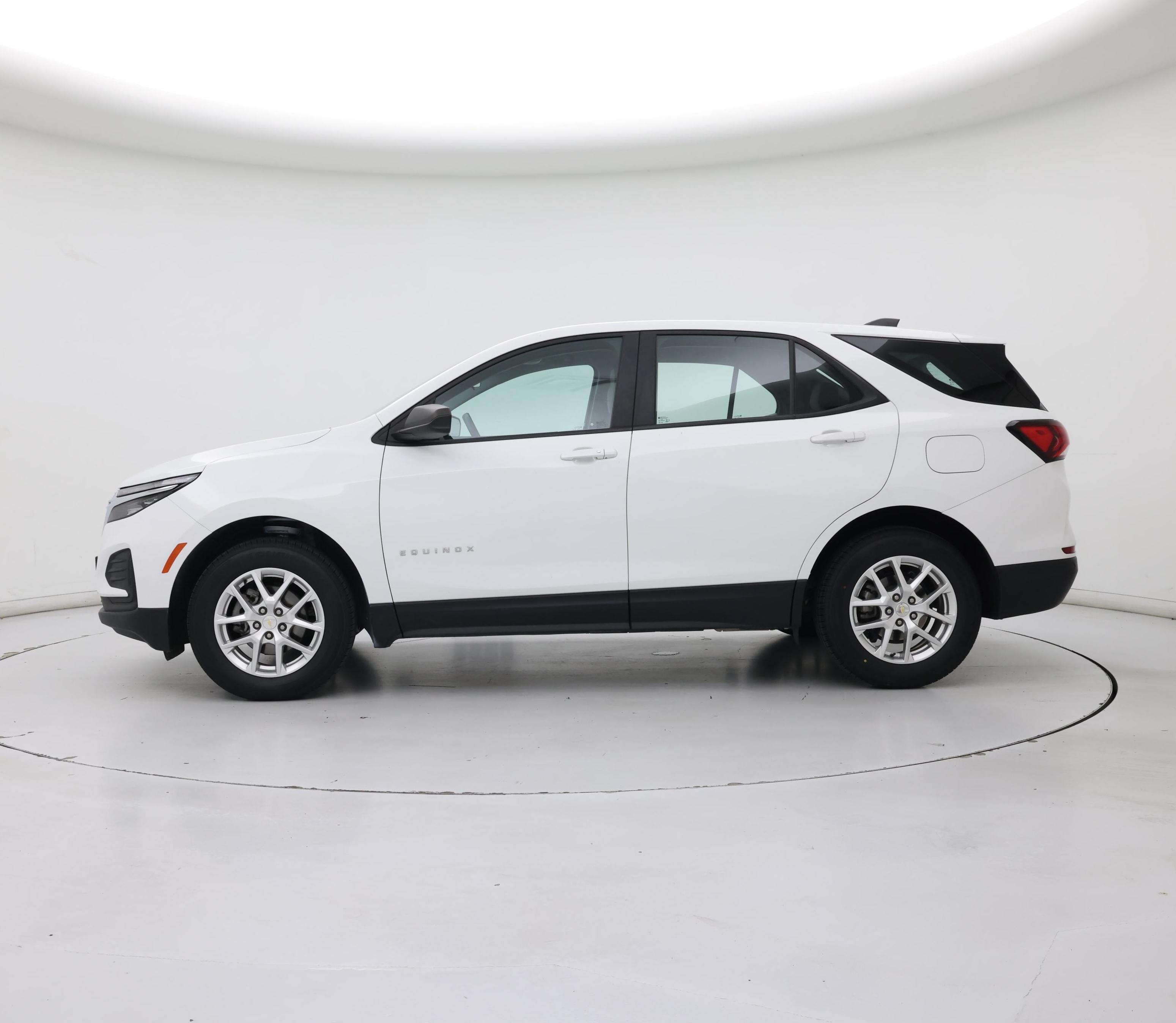 Thumbnail: 2022 Chevrolet Equinox - 3