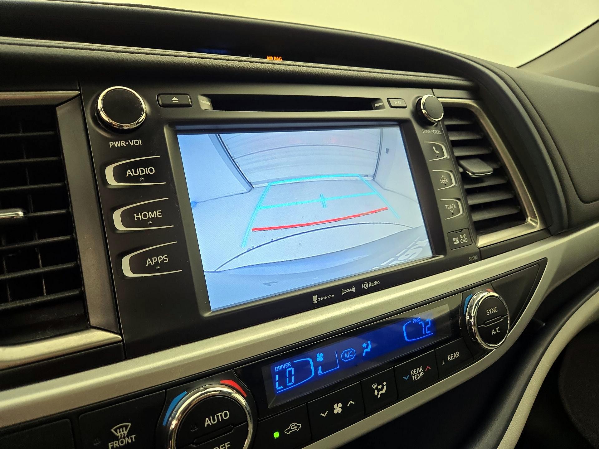 Thumbnail: 2019 Toyota Highlander - 14