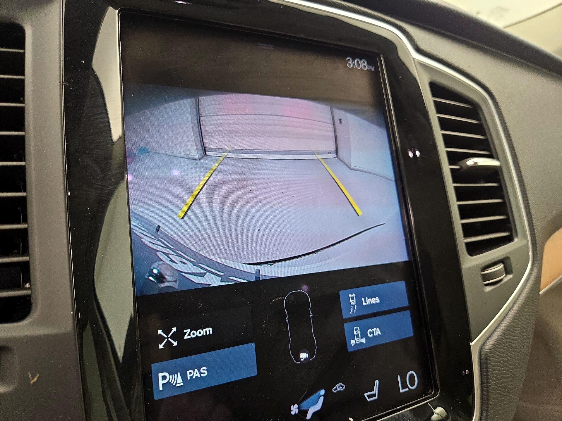 Thumbnail: 2022 Volvo XC90 - 15