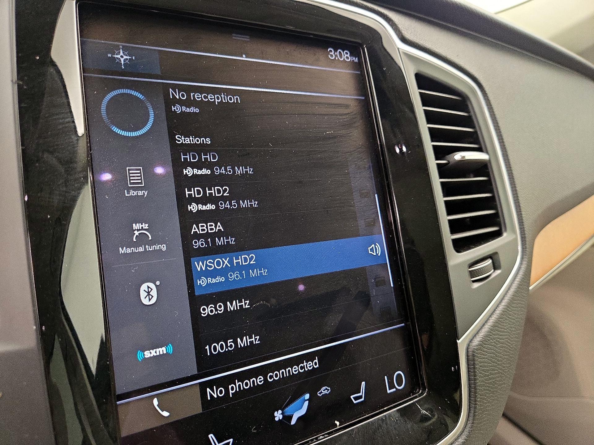Thumbnail: 2022 Volvo XC90 - 16
